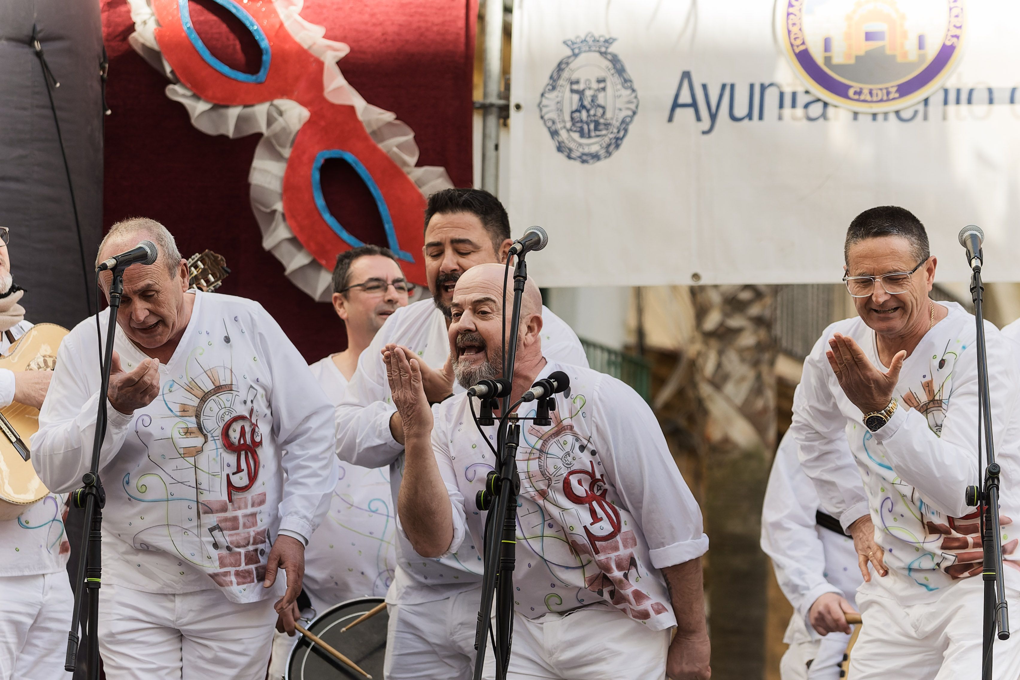 Erizada y ostionada en Cádiz Erizada y ostionada en Cádiz