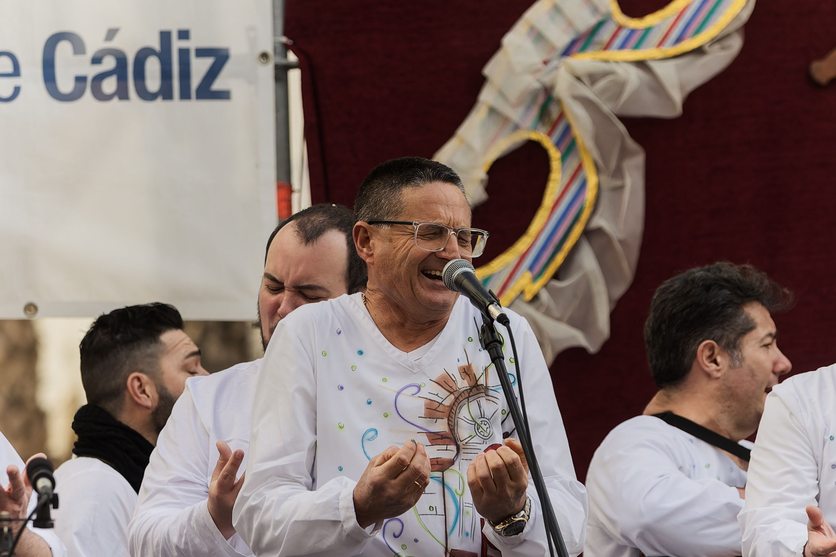 Erizada y ostionada en Cádiz Erizada y ostionada en Cádiz