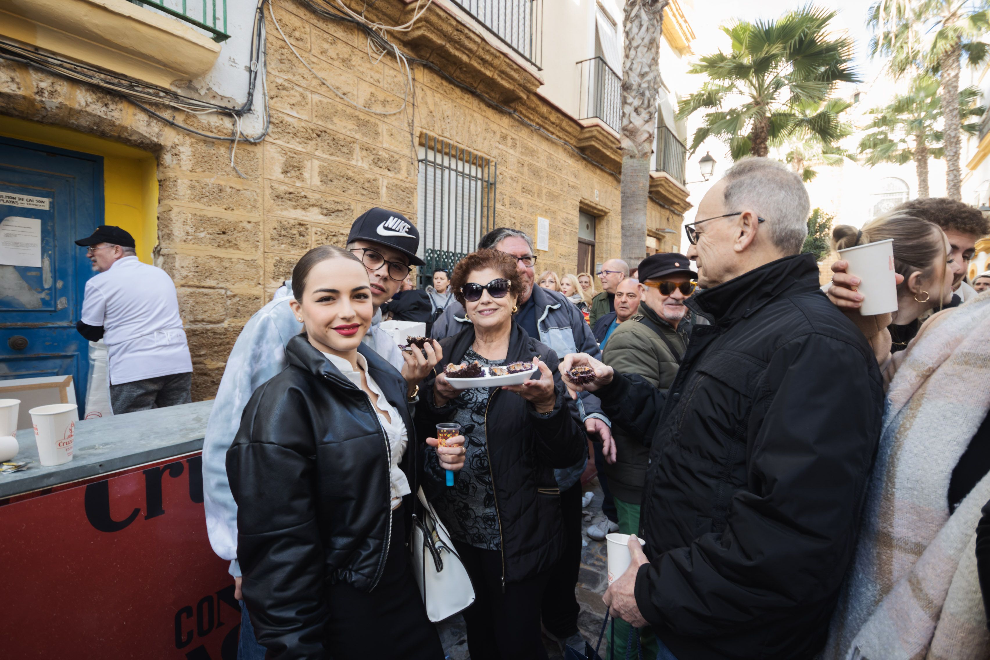 Erizada y ostionada en Cádiz Erizada y ostionada en Cádiz