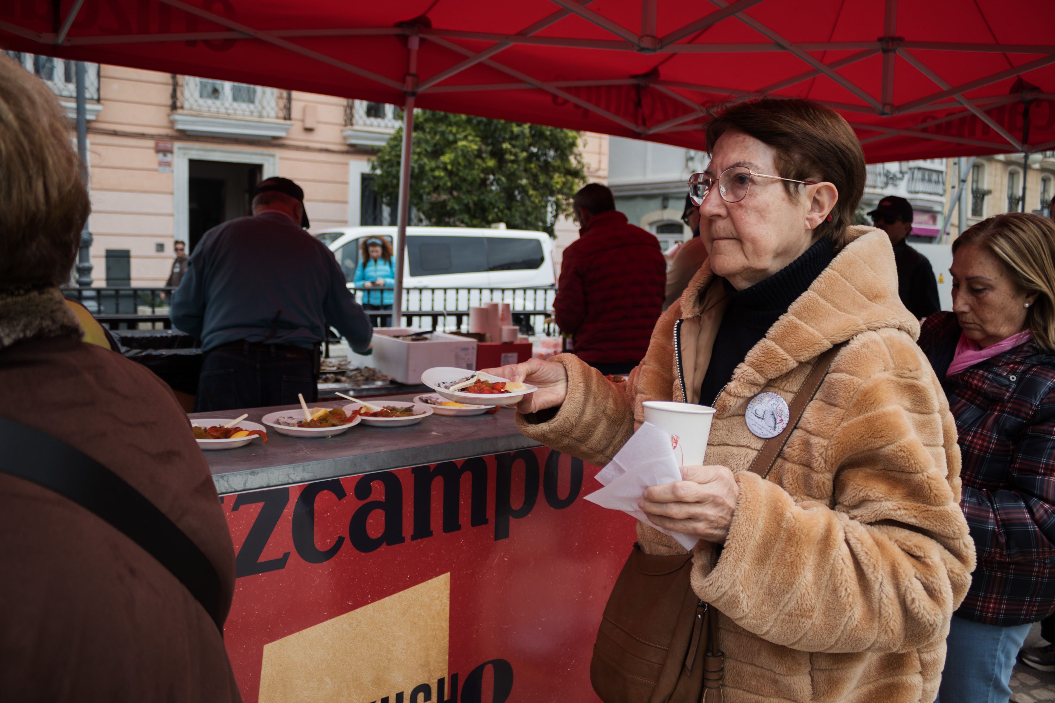 Erizada y ostionada en Cádiz Erizada y ostionada en Cádiz