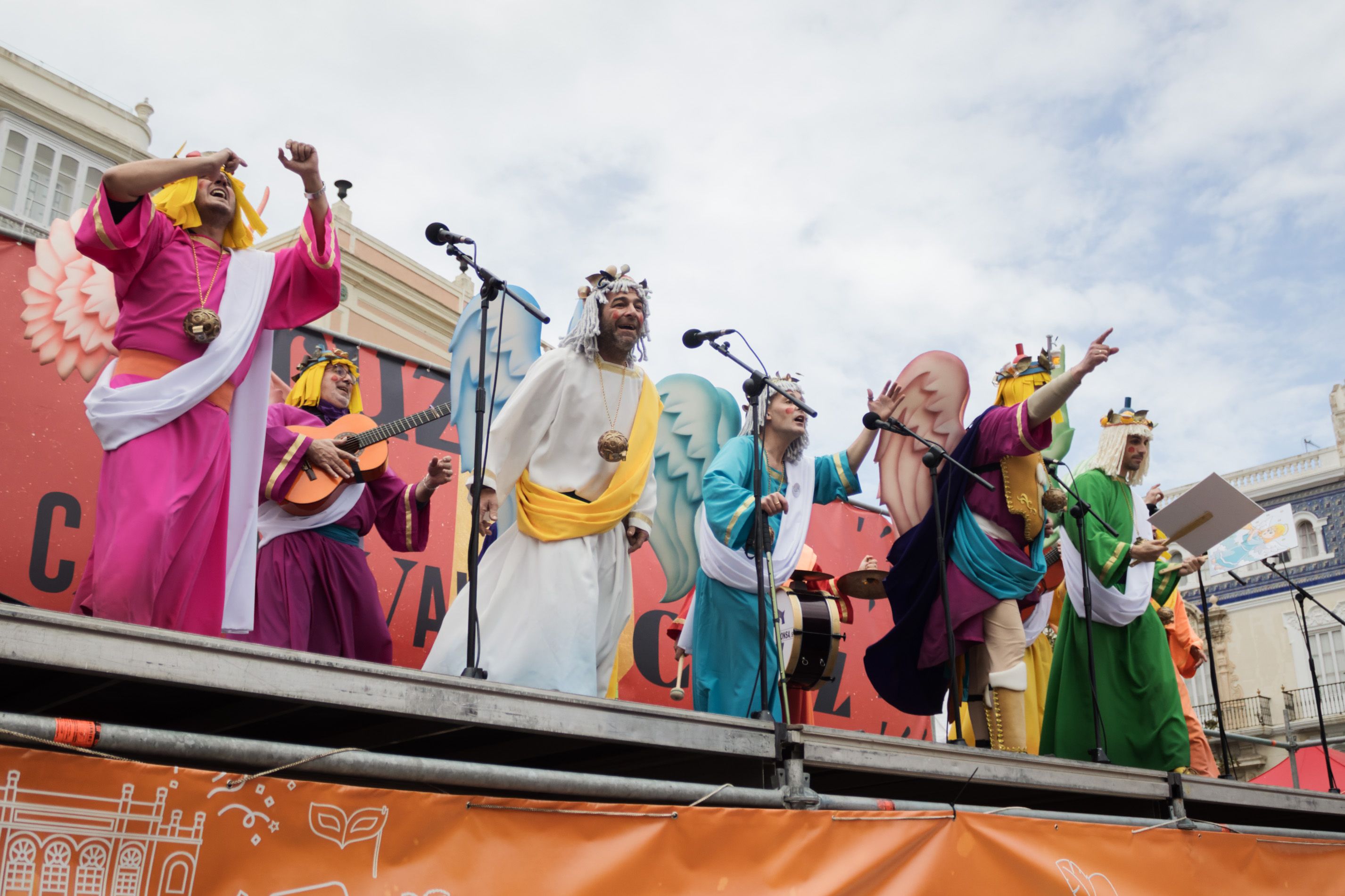 Erizada y ostionada en Cádiz Erizada y ostionada en Cádiz