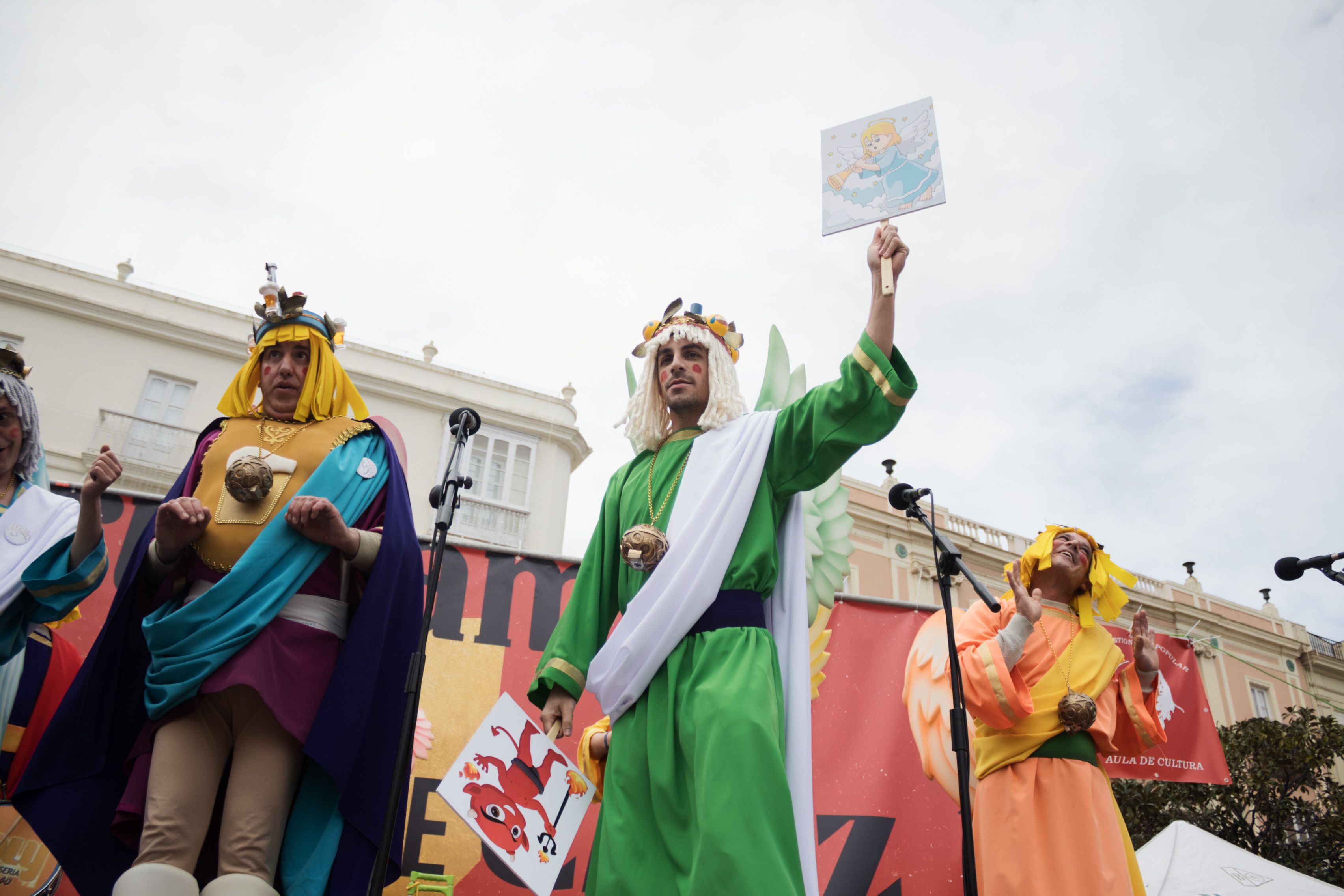 Erizada y ostionada en Cádiz Erizada y ostionada en Cádiz
