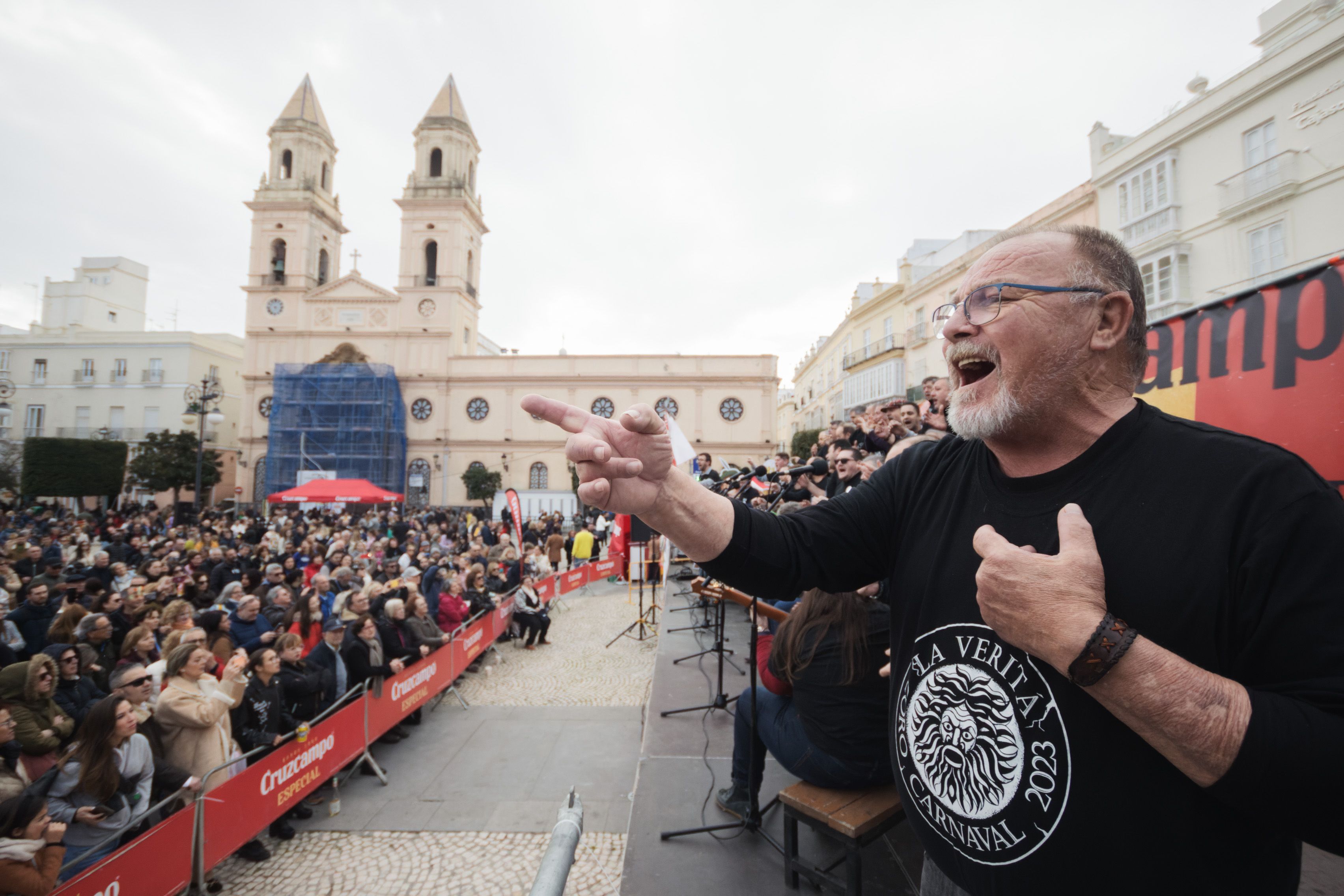 Erizada y ostionada en Cádiz Erizada y ostionada en Cádiz