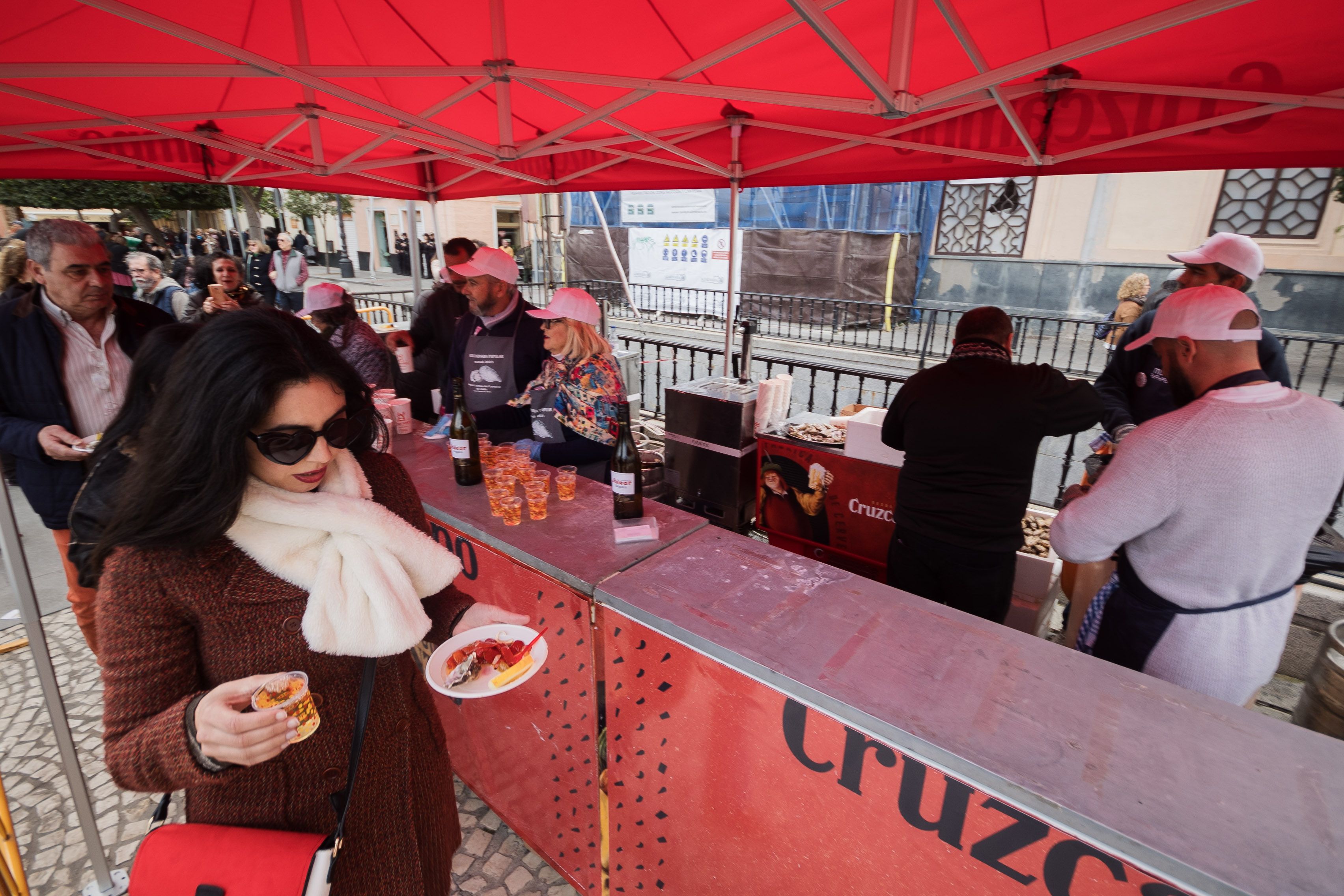 Erizada y ostionada en Cádiz Erizada y ostionada en Cádiz