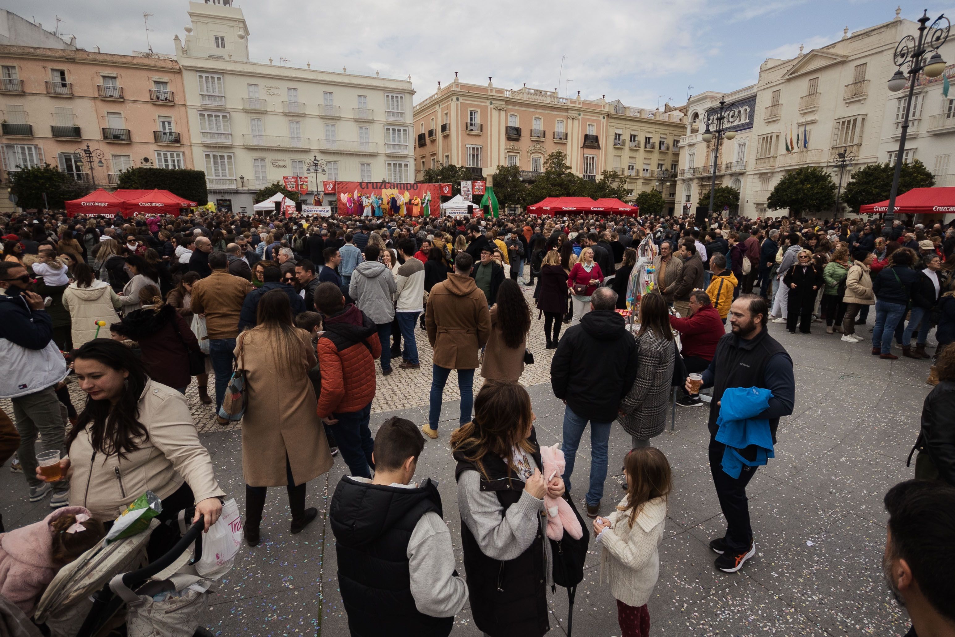 Erizada y ostionada en Cádiz Erizada y ostionada en Cádiz