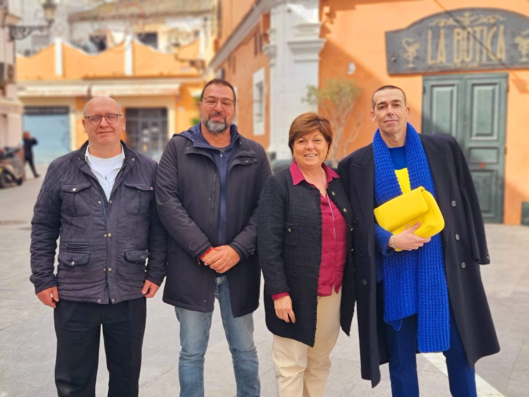 David Calleja junto a los hosteleros. 