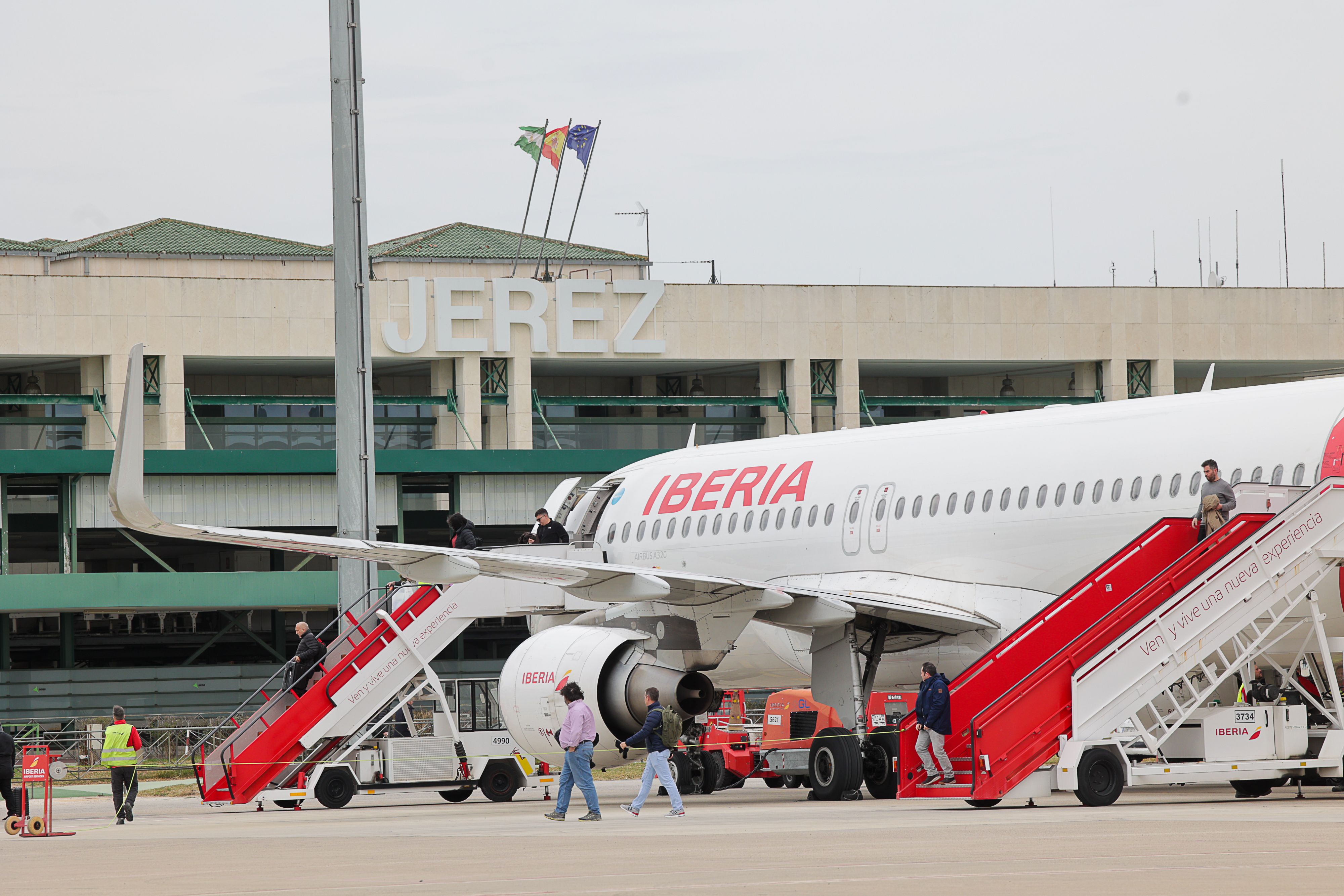 Un vuelo de Iberia en el aeropuerto de Jerez, en una imagen de archivo.