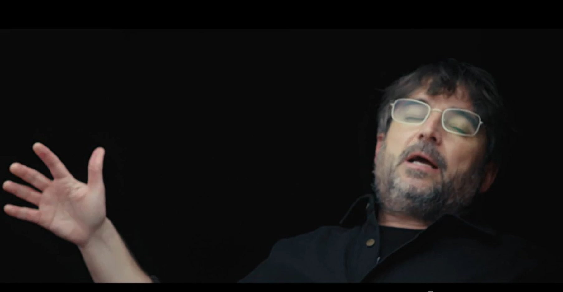 Évole durante el momento de la entrevista.