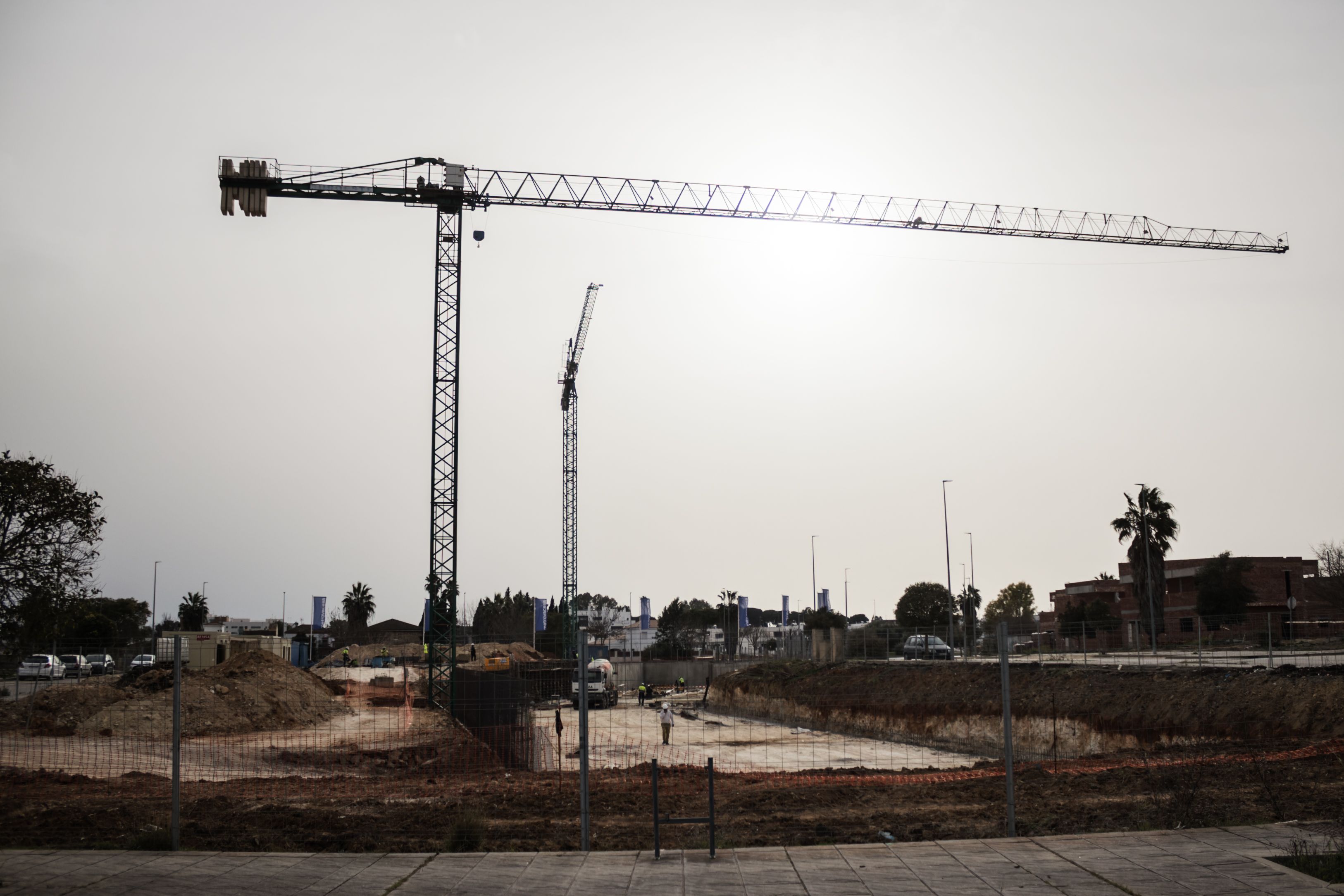 Andalucía avalará el 15% de las hipotecas de jóvenes que compren su primera casa. Viviendas en construcción en Jerez, en una vista reciente.
