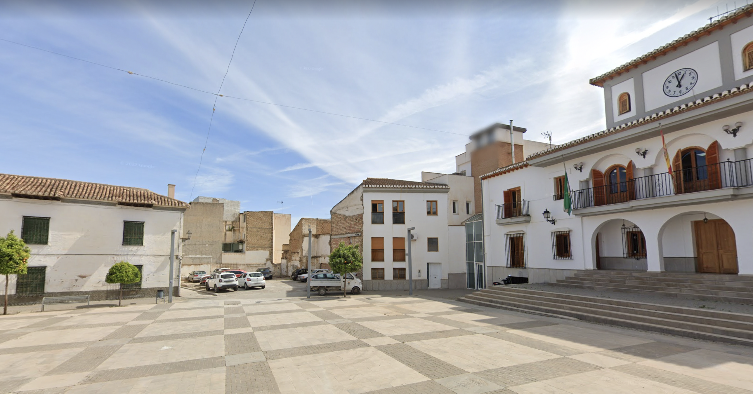 La plaza de España de Las Gabias, en Granada, donde se ha encontrado un artefacto explosivo.