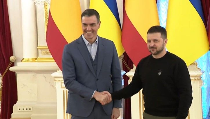 El presidente del Gobierno de España, Pedro Sánchez y el presidente ucraniano Volodimir Zelenski.