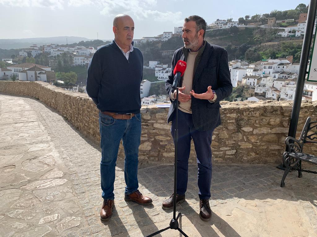 Javier Pizarro y Rafael Vargas tras la reunión celebrada en Setenil.