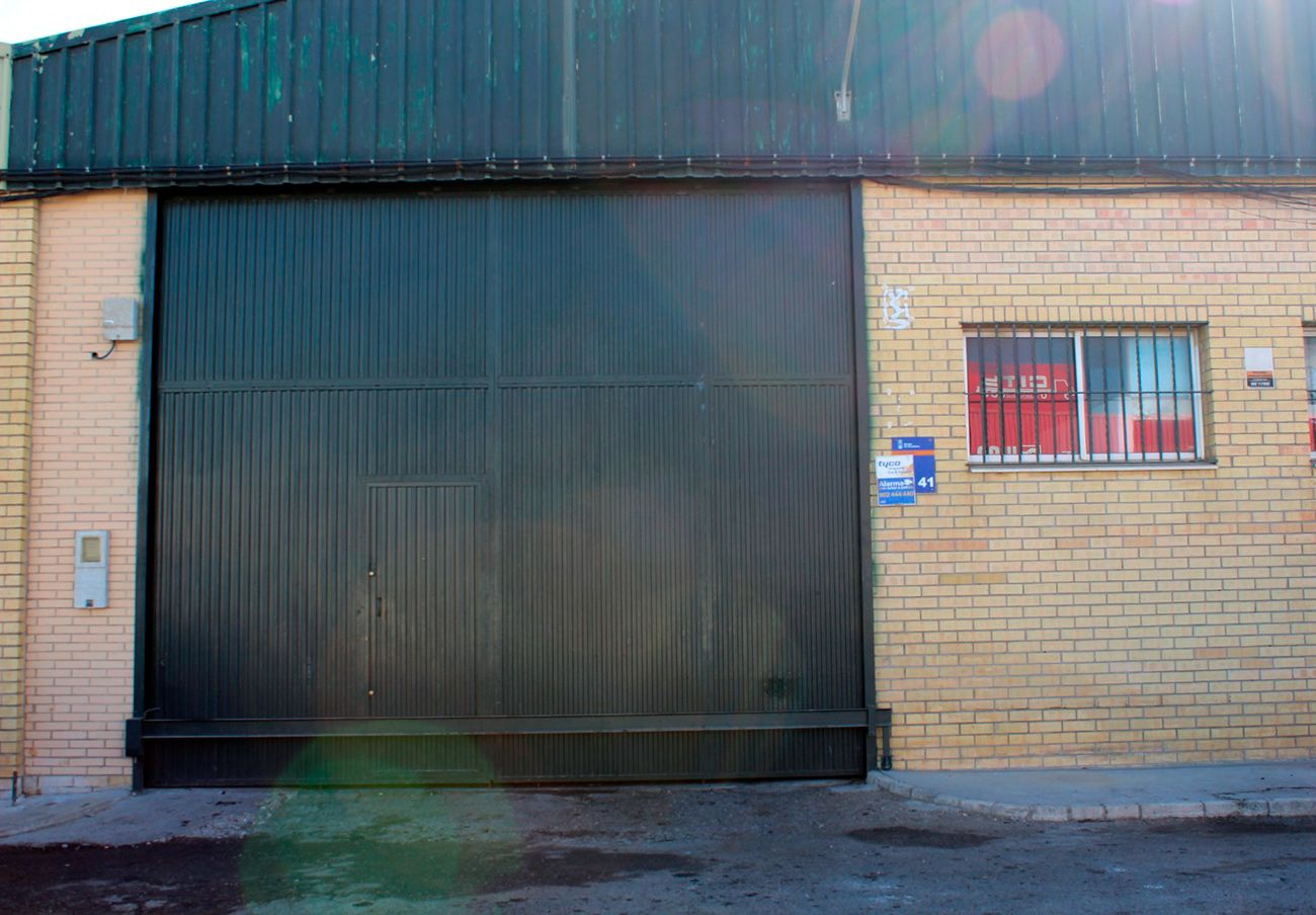 La cárnica del hermano de José Antonio Marín Ponce está domiciliada en la localidad sevillana de Alcalá de Guadaíra. | Imagen: FACUA.