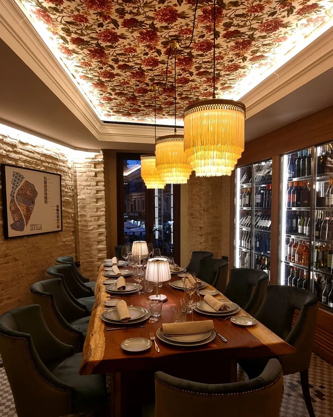 Uno de los salones de El Pan Nuestro en Sevilla.