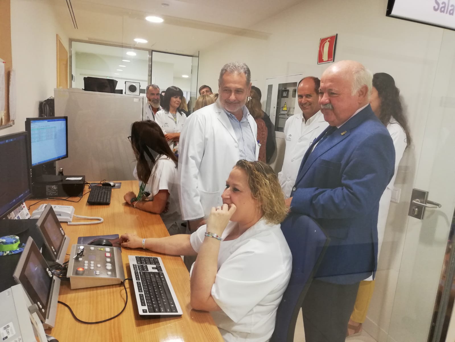 Jesús Aguirre, en una visita al Hospital de Jerez.