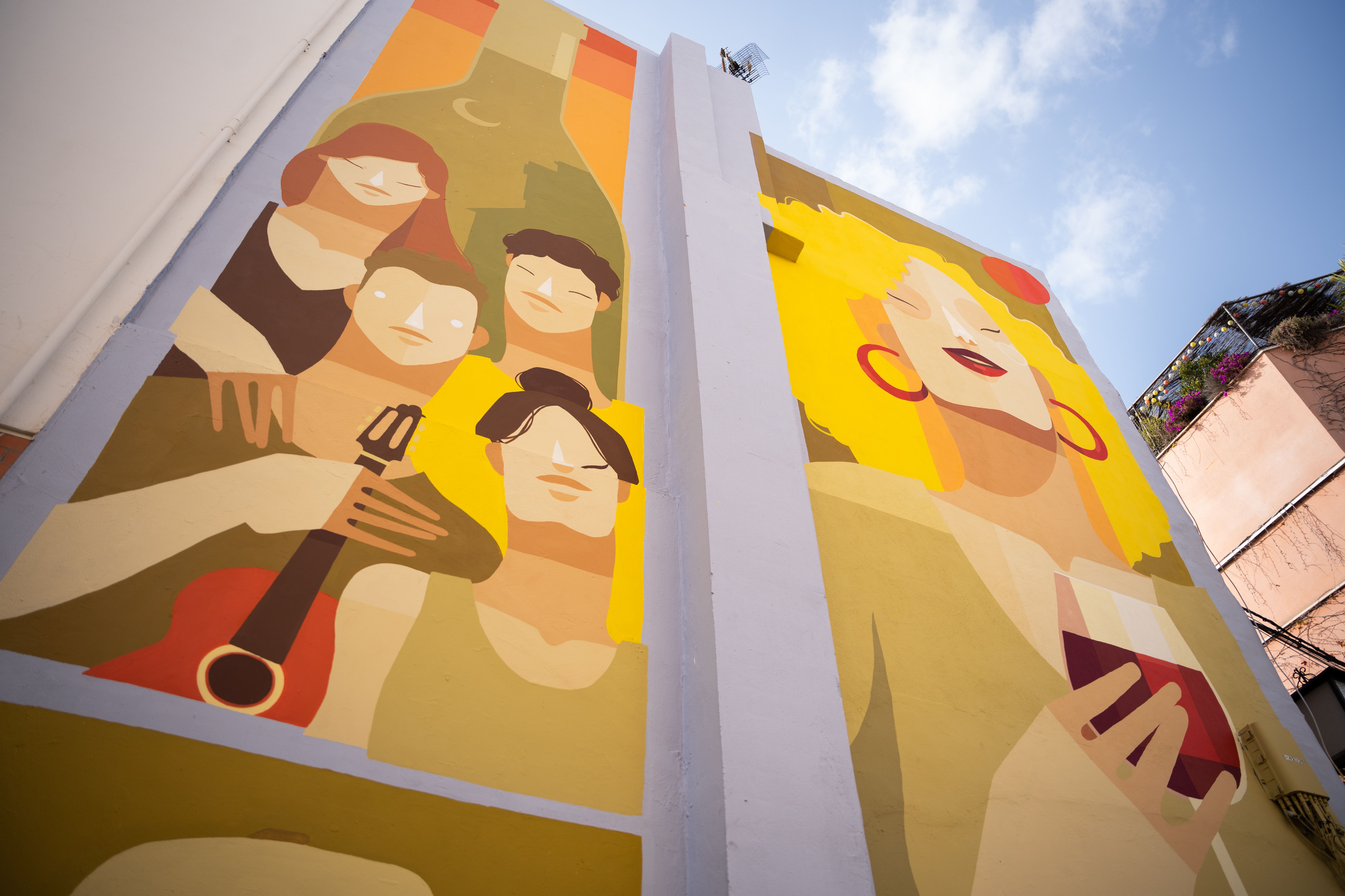 Arte mural para homenajear a una vecina histórica del Casco Antiguo de Sevilla.