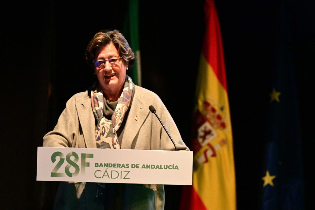  La Federación Provincial de Amas de Casa de Cádiz ha sido una de las premiadas con la Bandera.