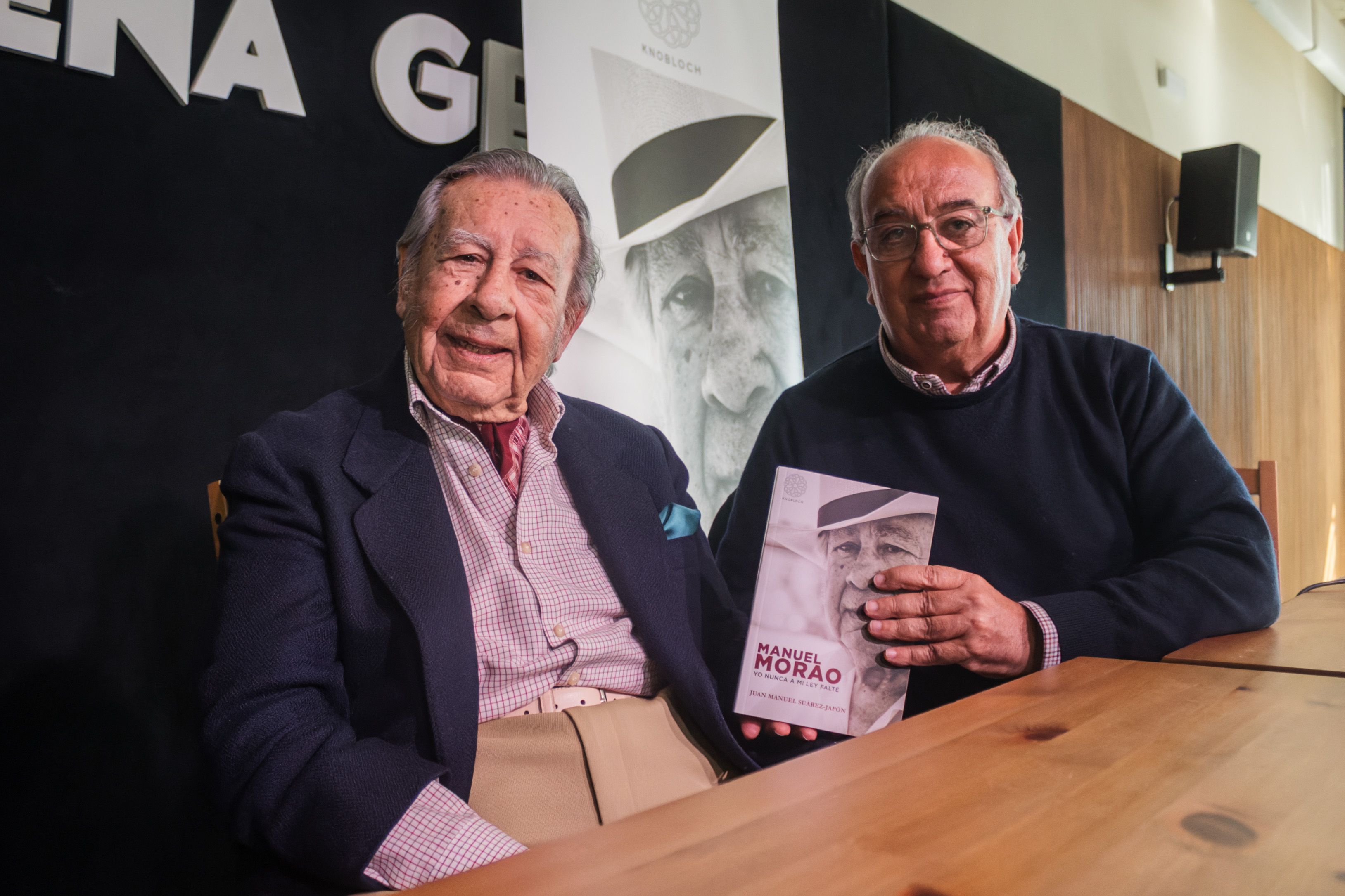Manuel Morao y Juan Manuel Suárez Japón, juntos este pasado sábado en la peña flamenca Buena Gente, en Jerez.