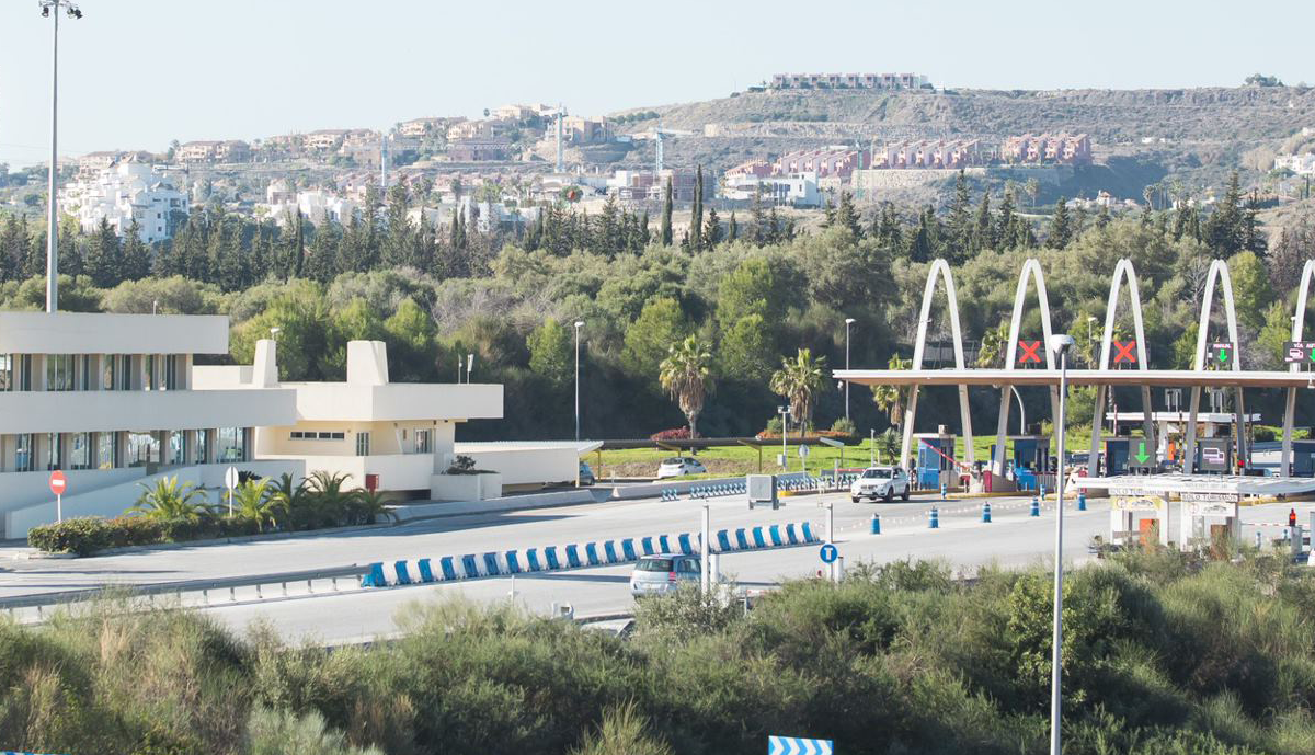 Peaje de Calahonda, uno de los peajes de la autopista de la Costa del Sol.