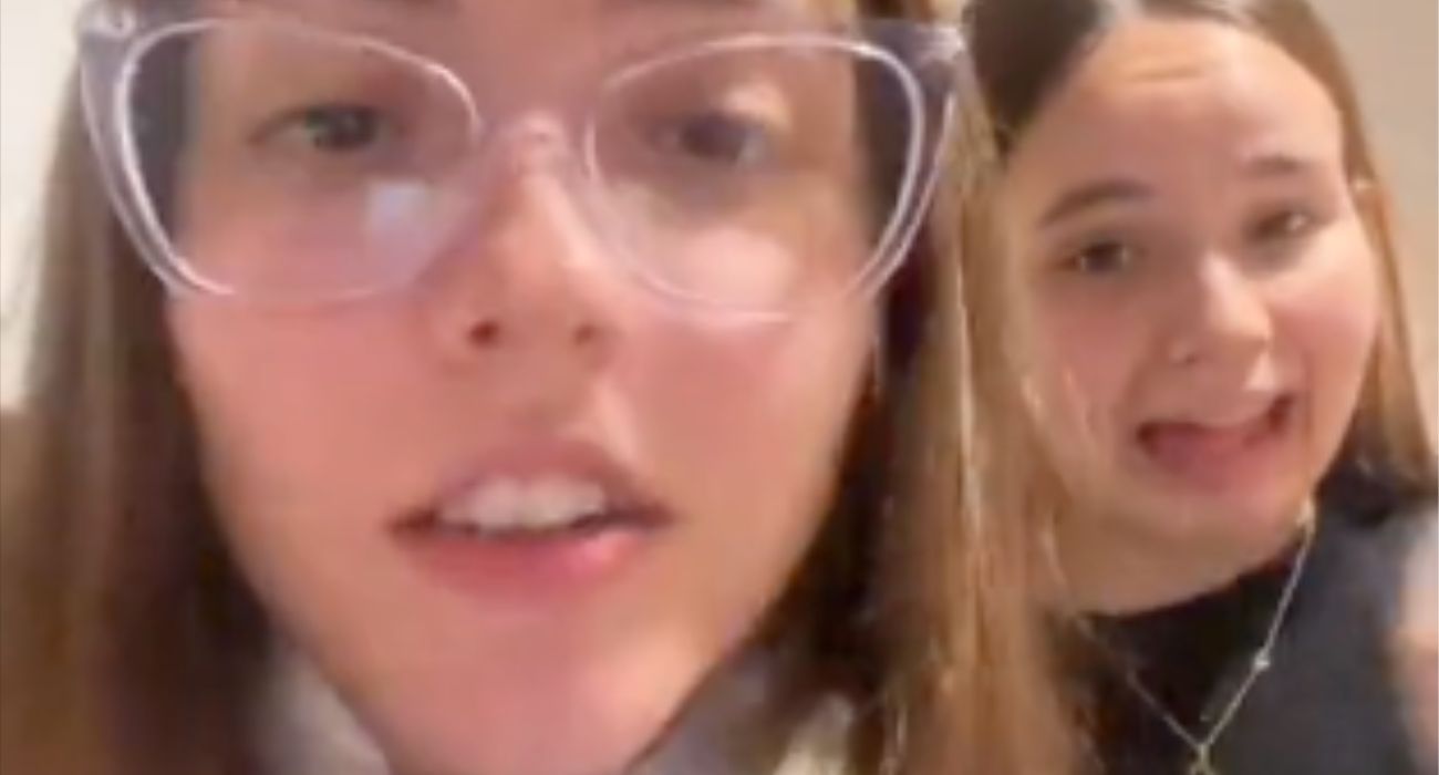 Las dos 'tiktokers' venezolanas que han cargado contra los españoles.