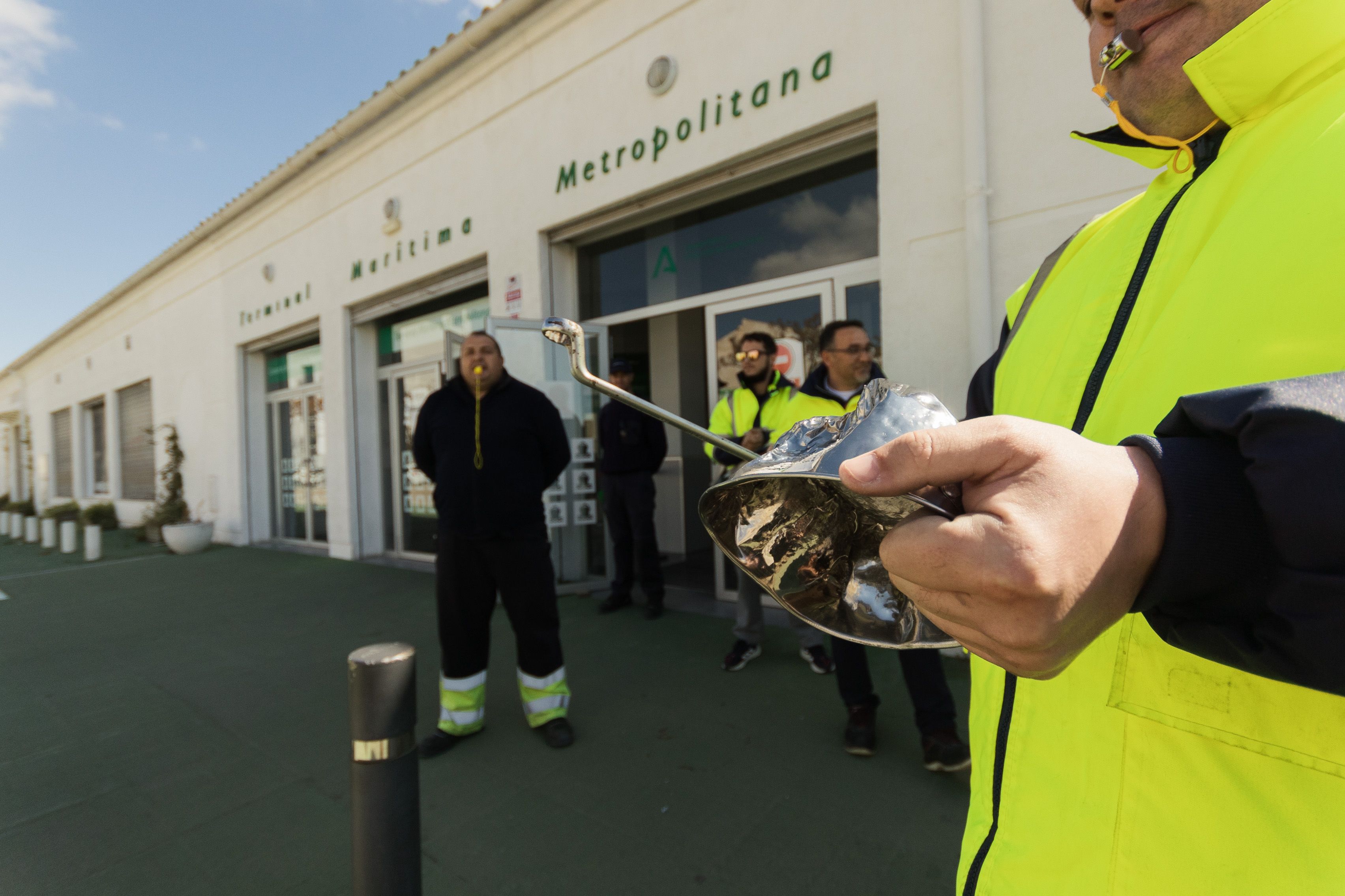 Una protesta de los trabajadores del catamarán en El Puerto. 