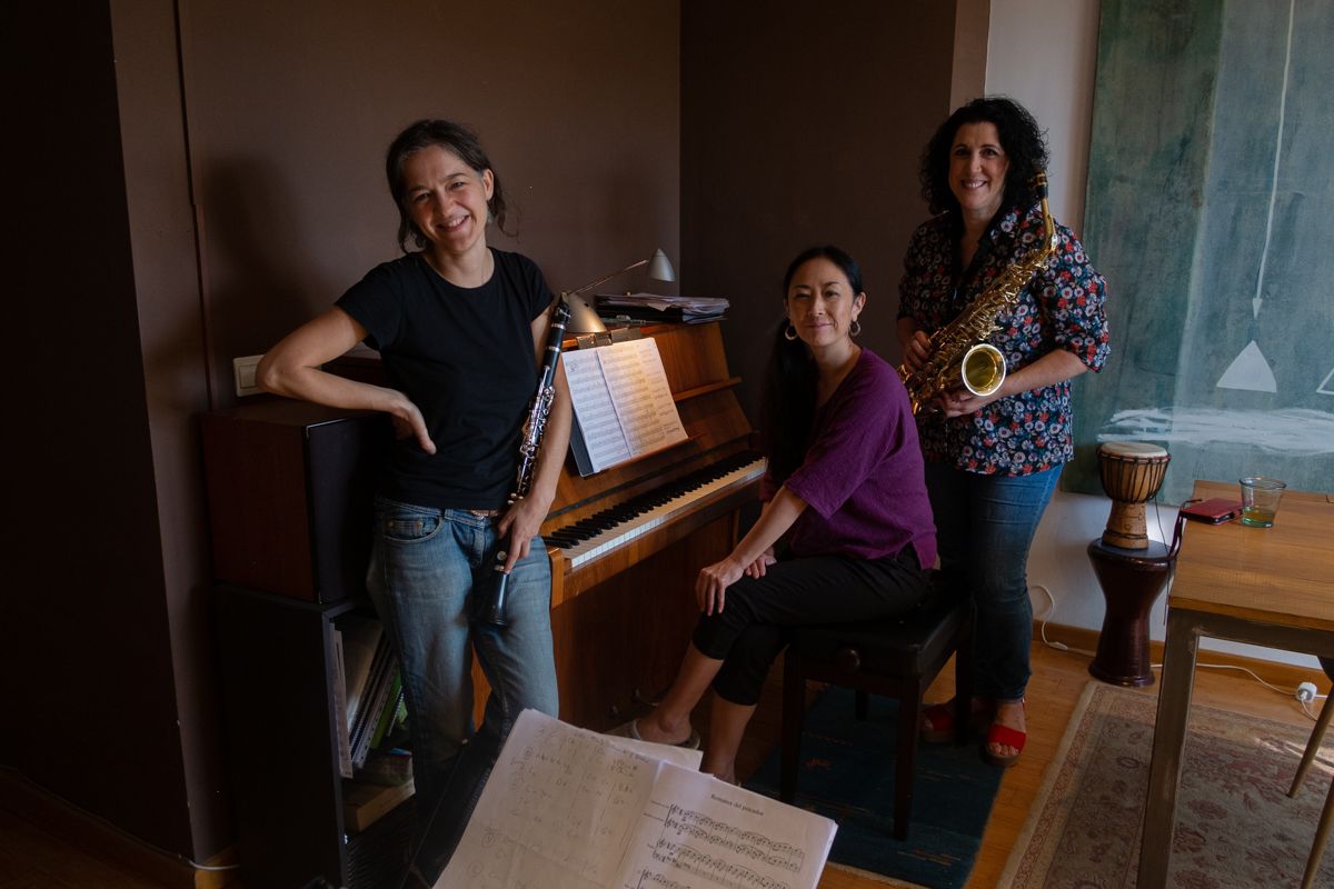 Componentes de Uwa Caramba, que forman parte de las 230 actividades culturales programadas hasta final de año en 47 localidades de Cádiz.