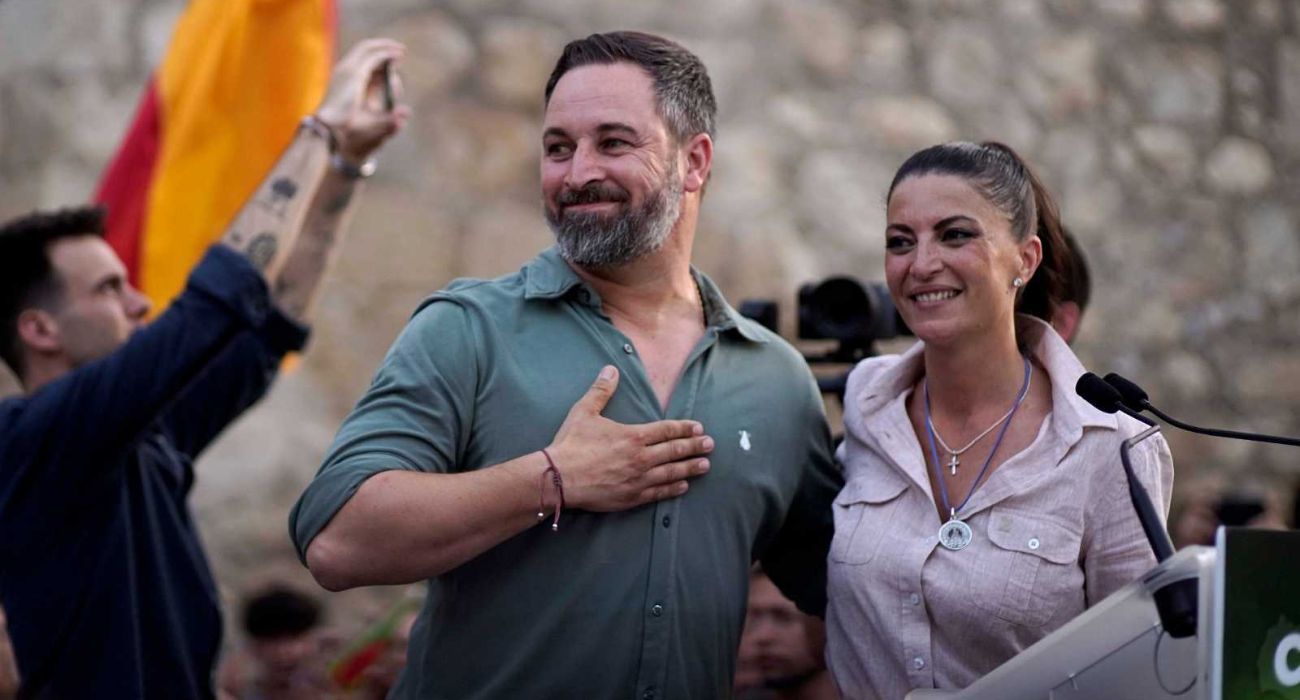 Macarena Olona, junto a Santiago Abascal en una imagen de archivo.   @RTVE