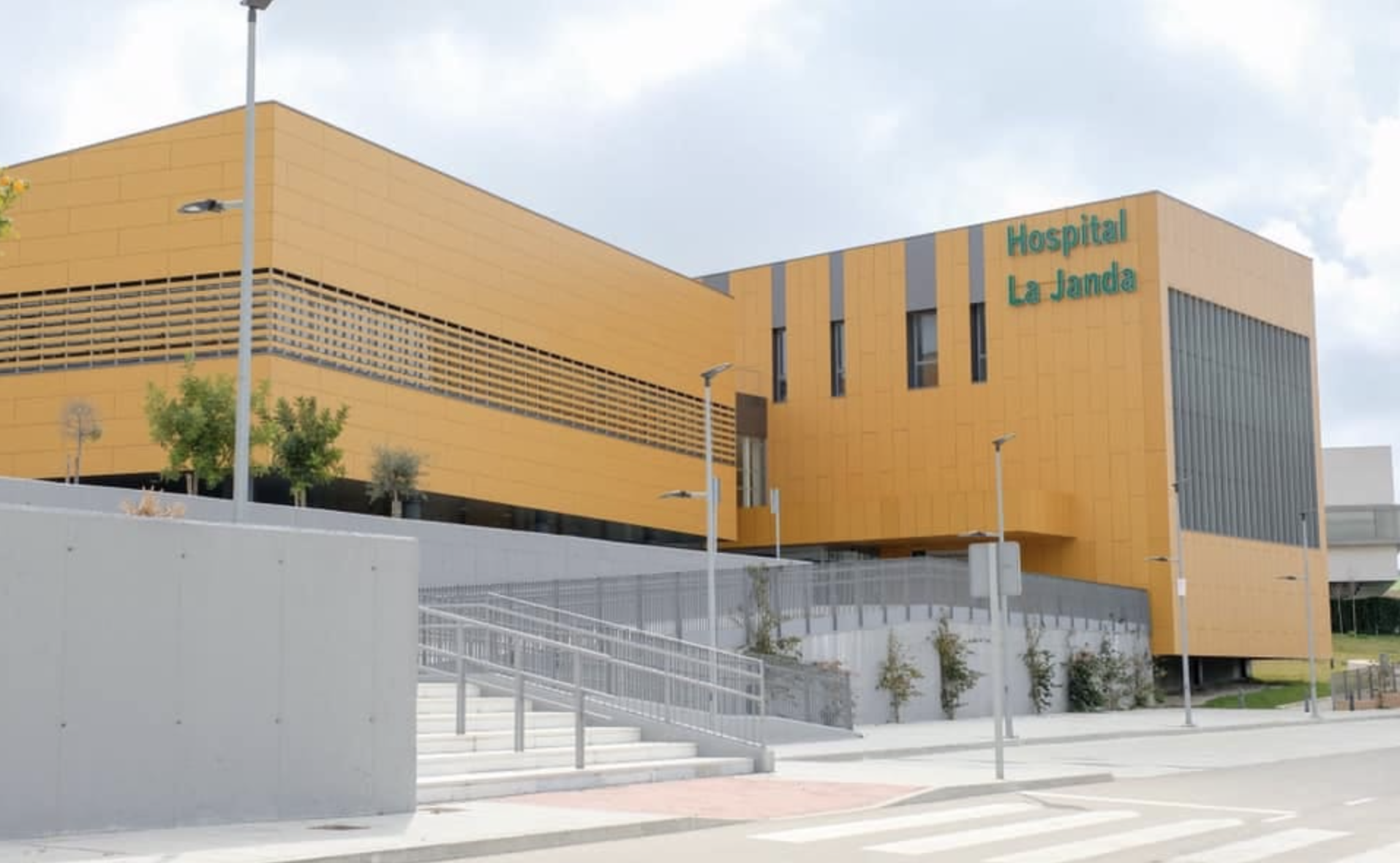 El Hospital de La Janda, en Vejer, donde fueron trasladados los heridos en el accidente de tráfico de Tarifa.