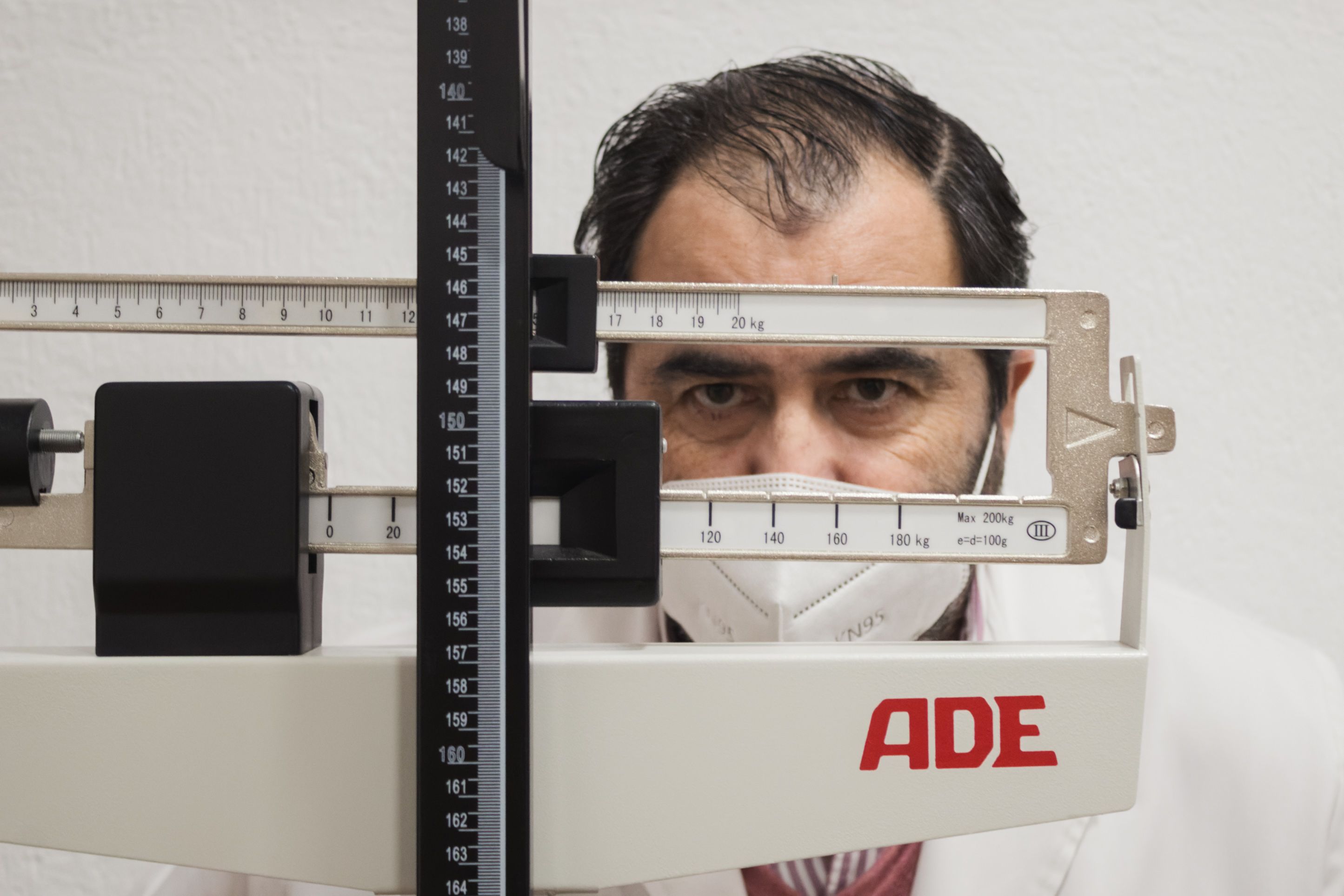 Antonio Agarrado, tras el peso de su consulta. CANDELA NÚÑEZ