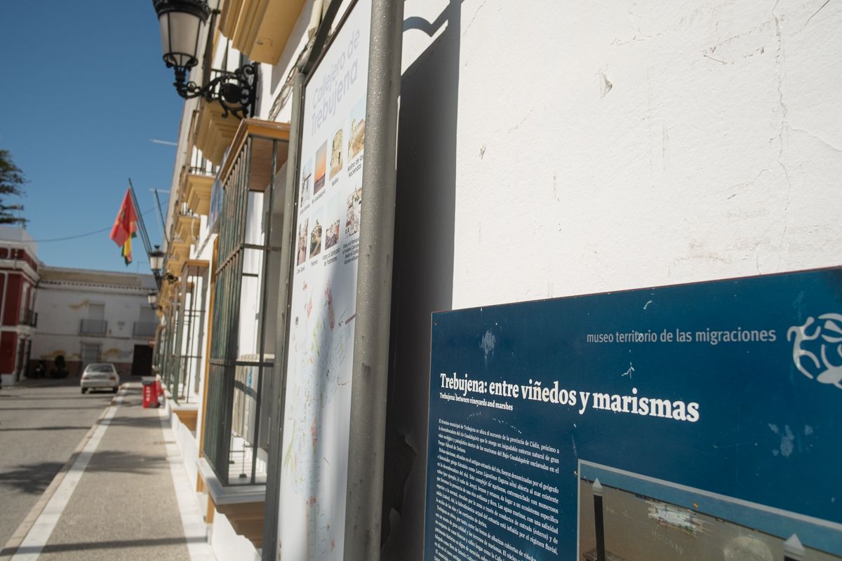 El Ayuntamiento de Trebujena, en una imagen de archivo. FOTO: MANU GARCÍA