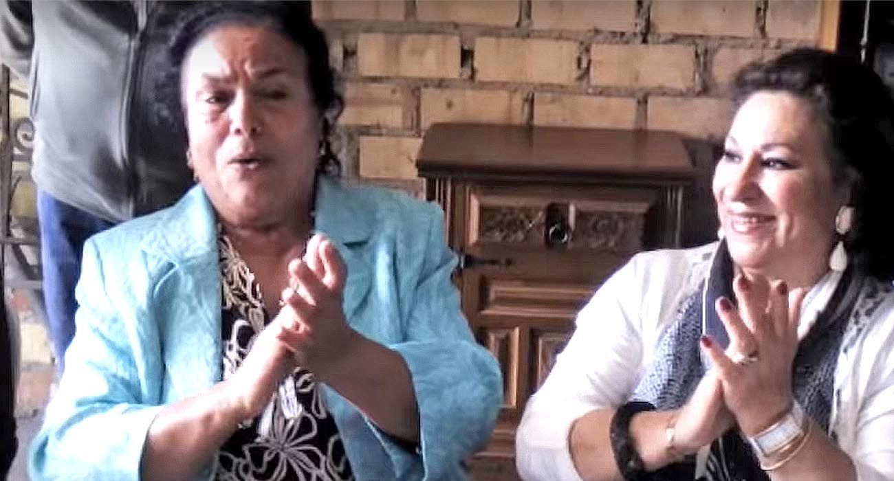 Cristobalina Suárez, a la izquierda, junto a su prima María Vargas.