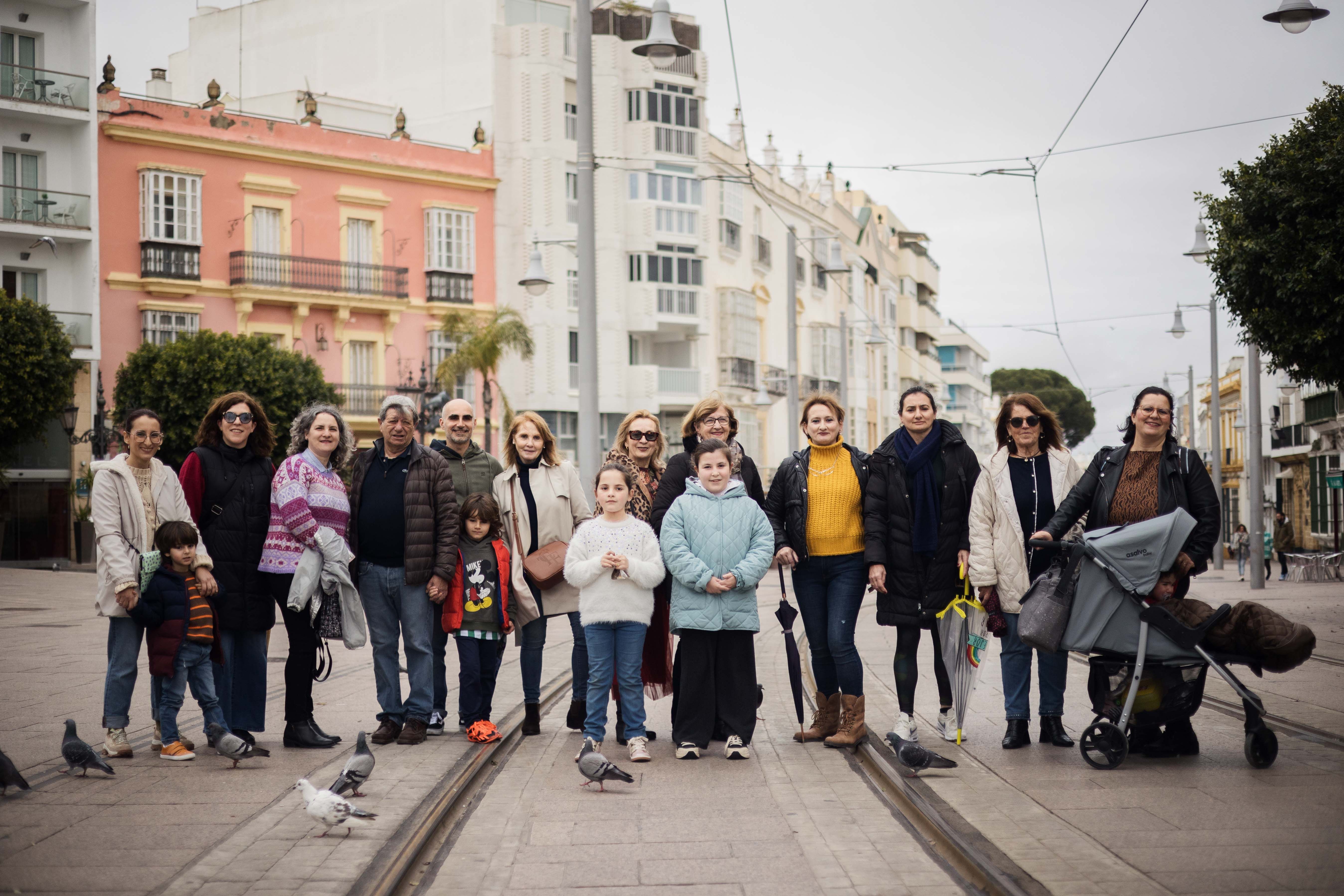 Familias de la asociación de celíacos de Cádiz reivindican ayudas económicas. 
