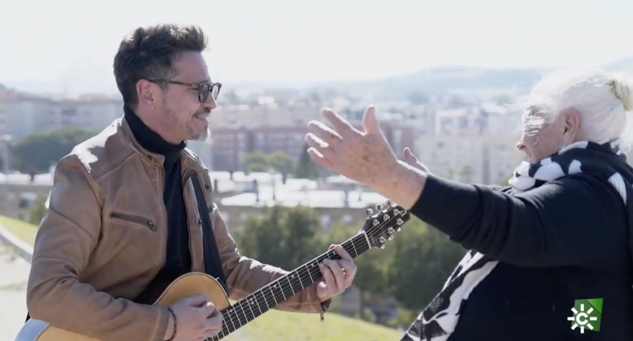 David DeMaría y la abuela María, en Canal Sur. David DeMaría y la abuela María, en Canal Sur.