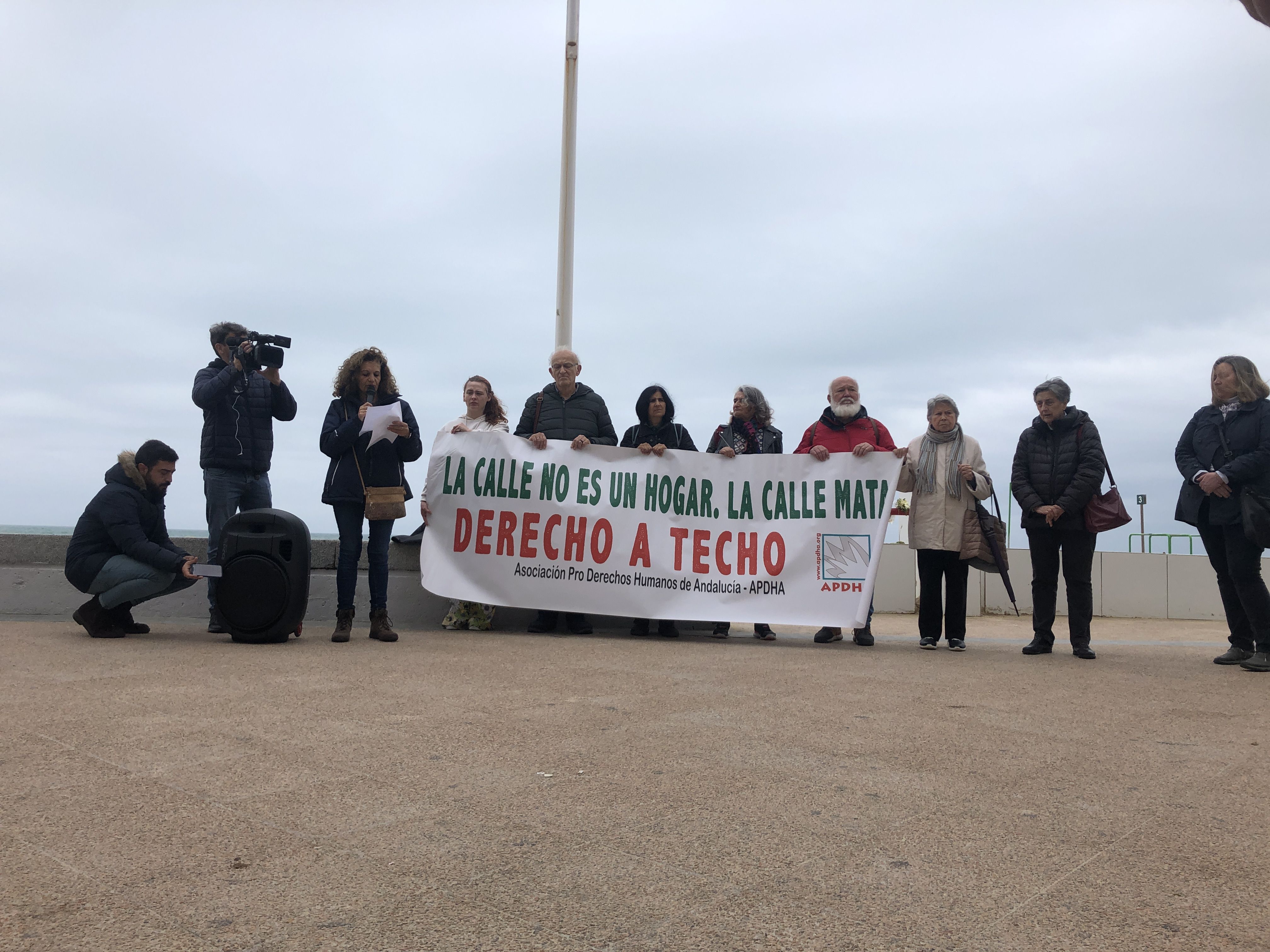 Concentración en Cádiz por la memoria de Carlos. PDHA Cádiz