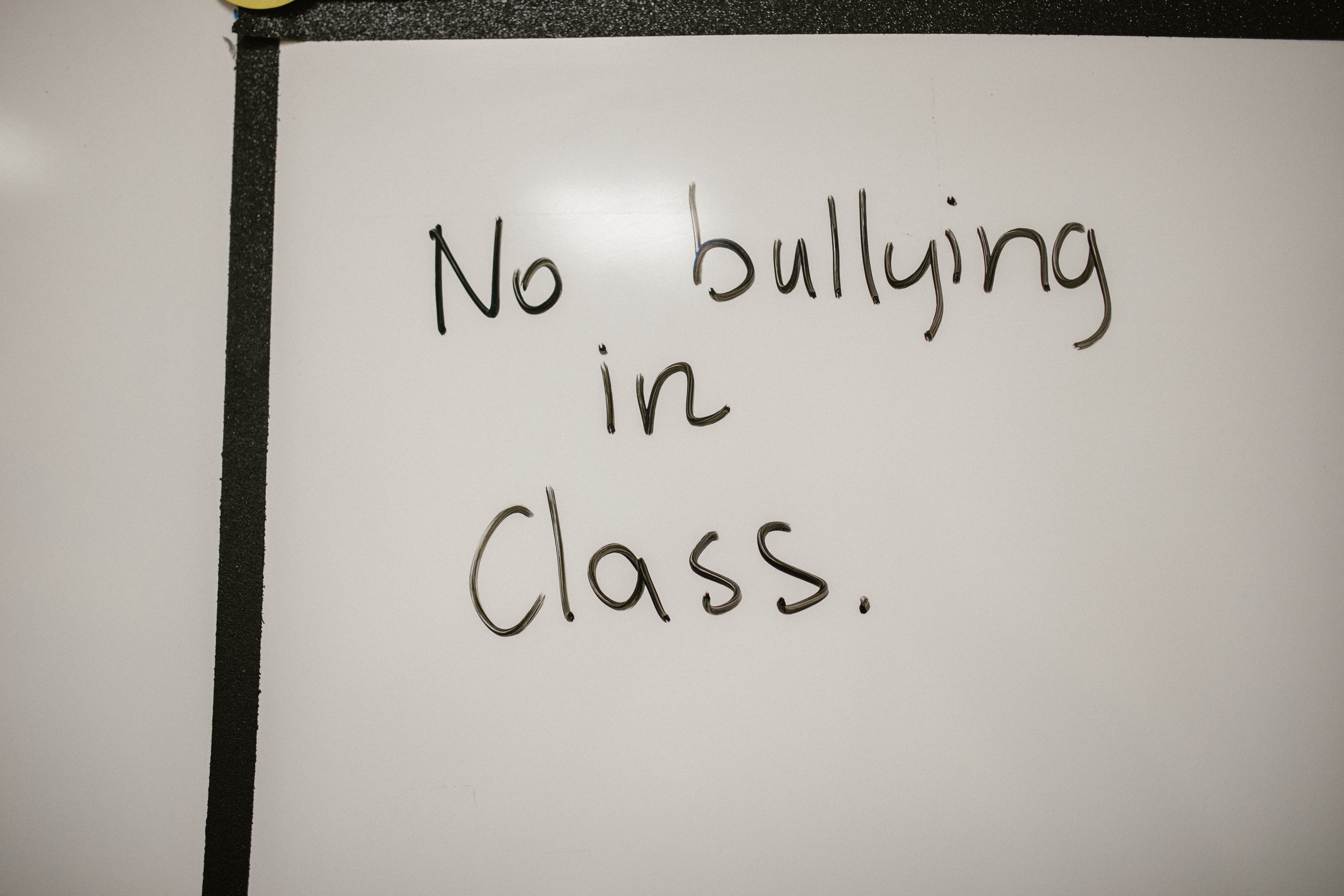 Las desgarradora carta de una niña de 9 años que sufre acoso escolar: "Soy tonta y estúpida".