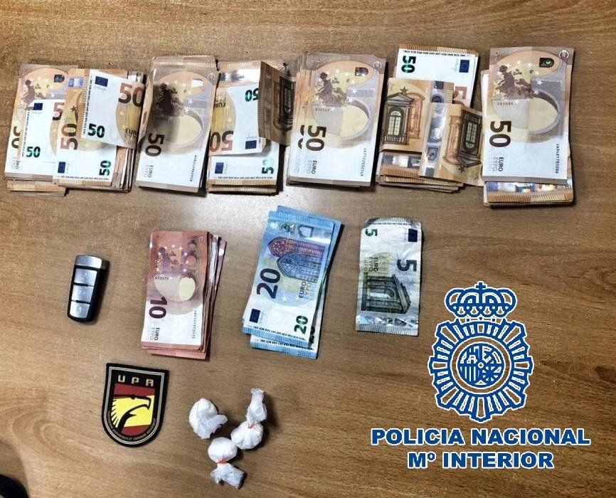 Cocaína y dinero en metálico incautado por la Policía en Sanlúcar.