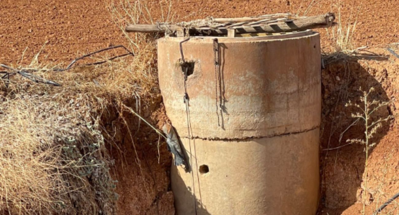 El pozo donde tiene pensado excavar por su cuenta Antonio del Castillo. El pozo donde tiene pensado excavar por su cuenta Antonio del Castillo.