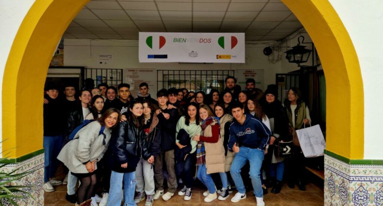 El recibimiento en el IES La Granja a profesores y alumnado de un instituto italiano.