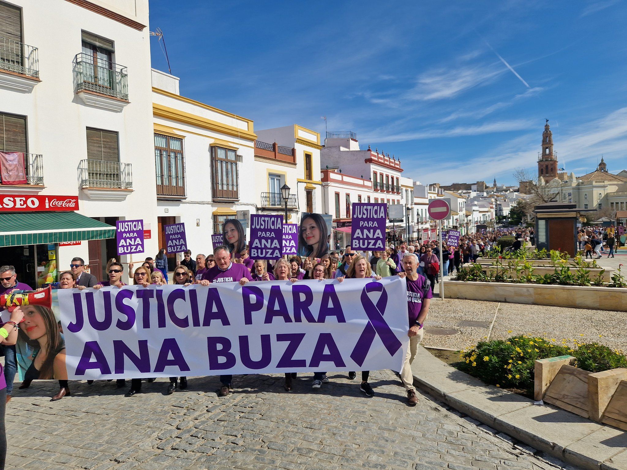 Manifestación en Carmona en solidaridad con Ana Buza.