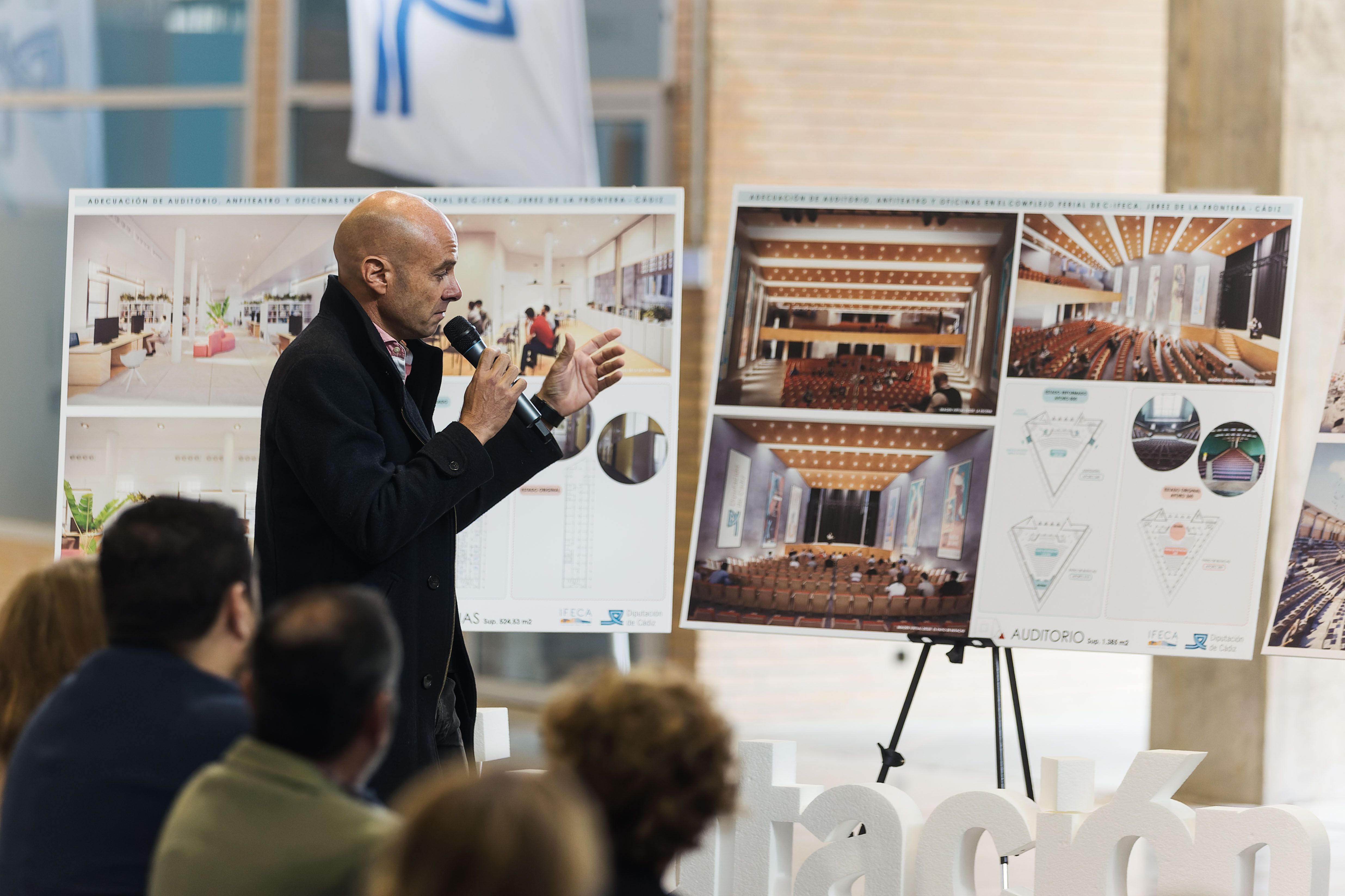Presentación hace más de medio año de la reforma del Palacio de Congresos en Ifeca Jerez, un proyecto que finalmente queda descartado.