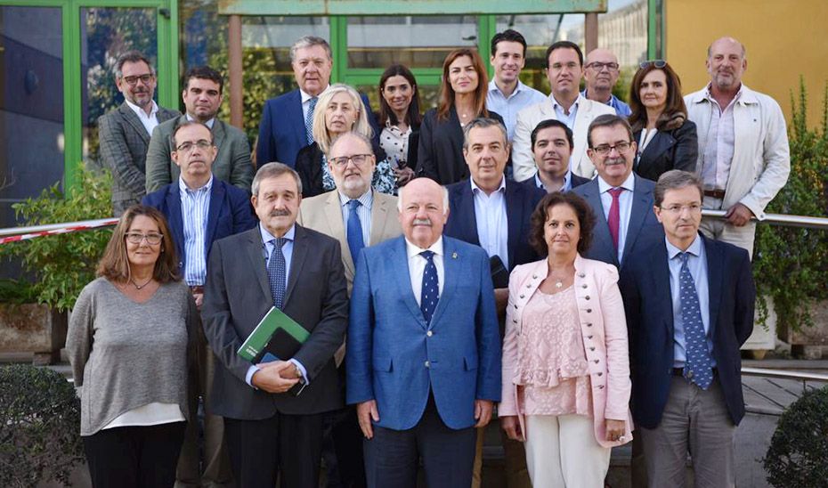 Foto de familia del equipo técnico que ha controlado el brote de listeriosis.