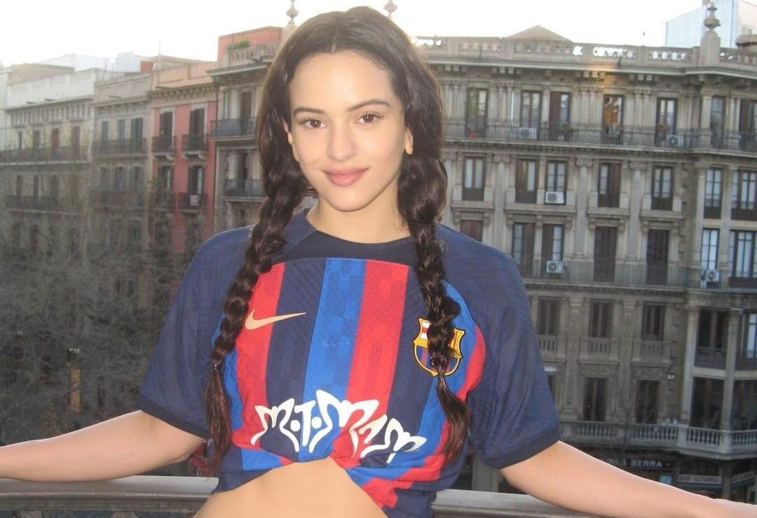 El desorbitado precio de la camiseta del FC Barcelona por publicidad del 'Motomami' Rosalía