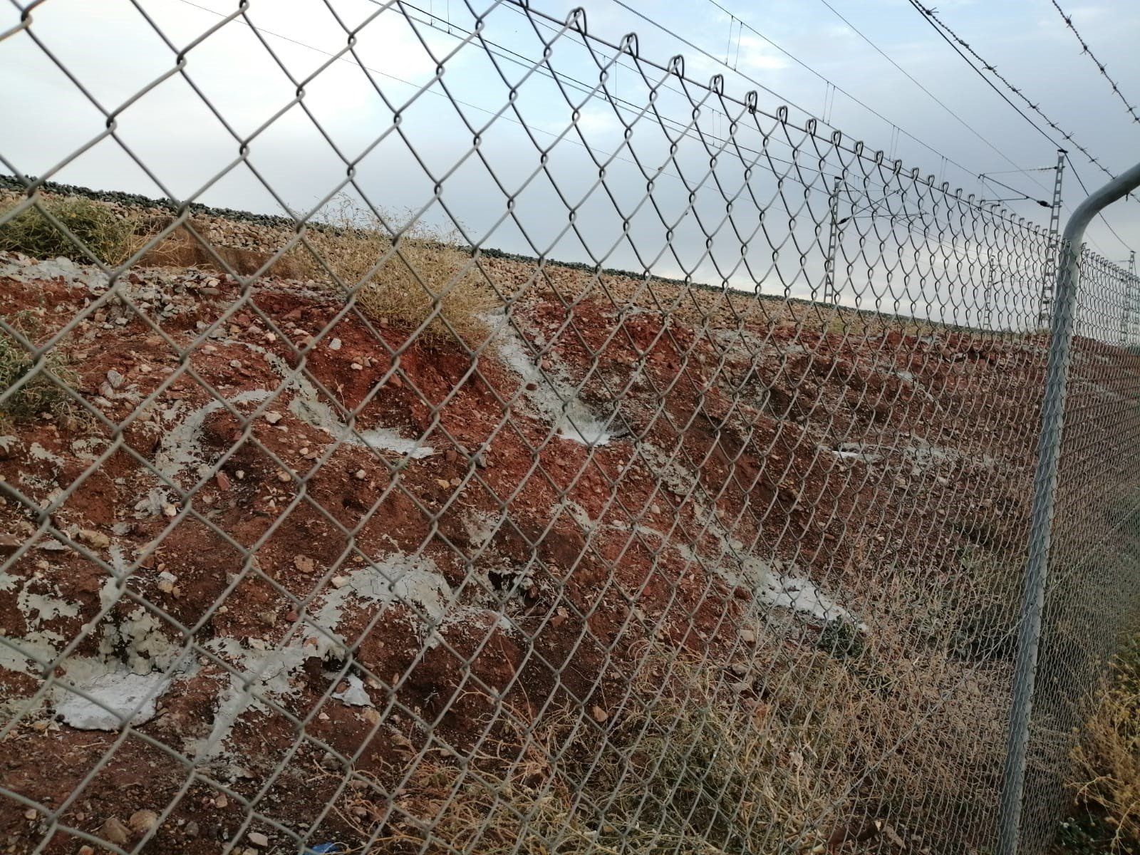 Tramo con madrigueras sepultadas.