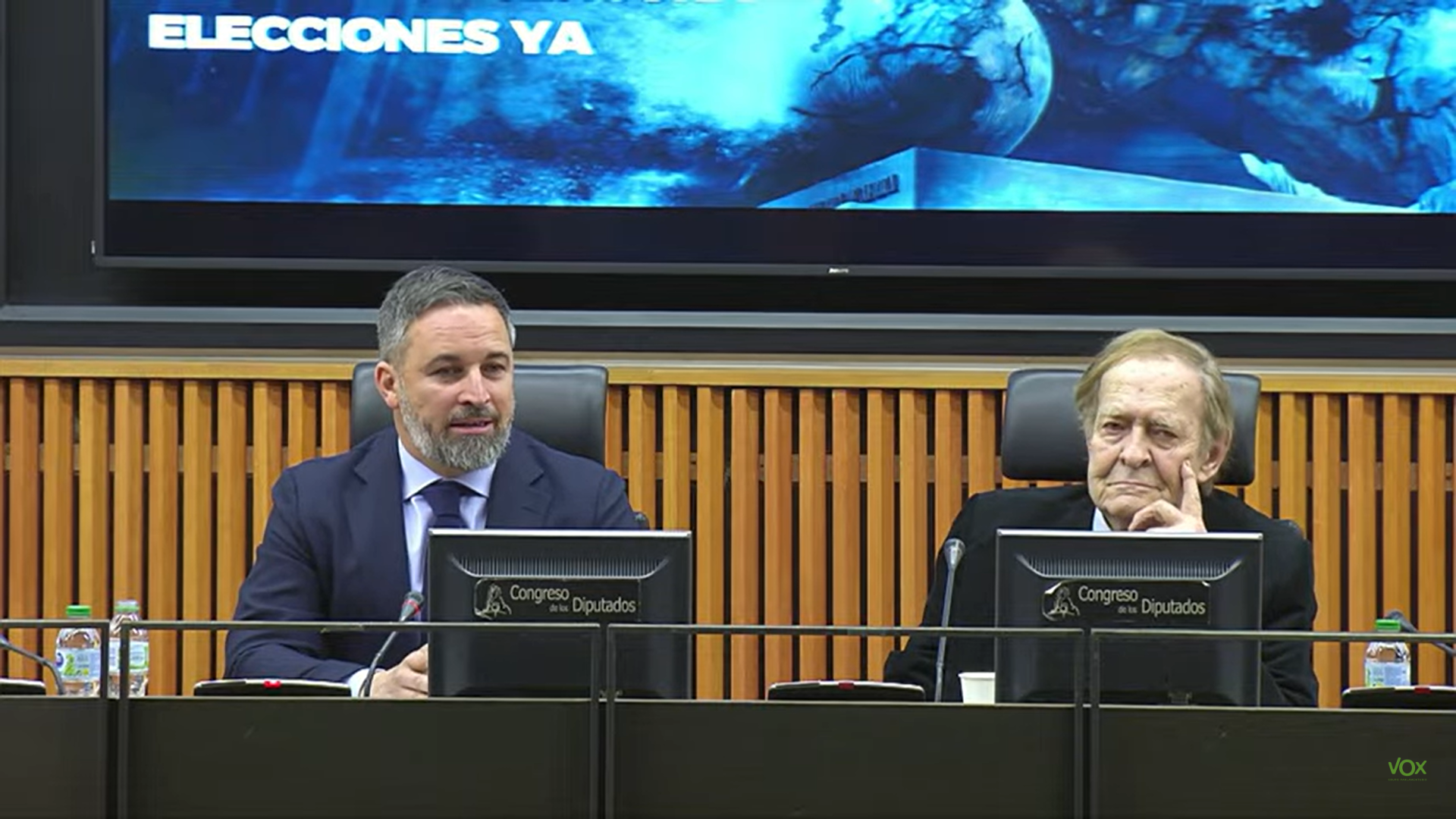 Rueda de prensa de Abascal y Tamames.