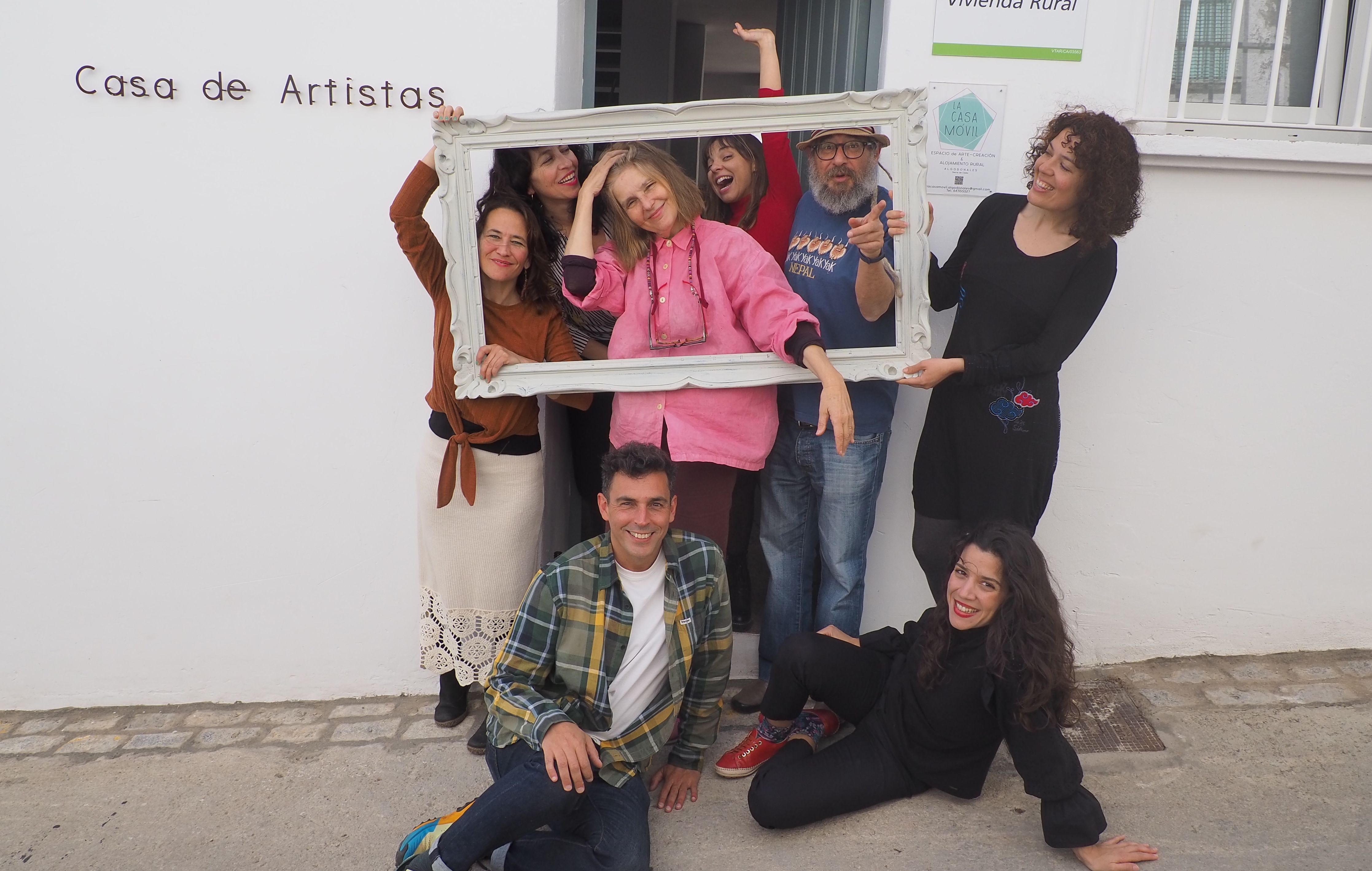 Marina Ojeda y el resto de participantes en la primera miniresidencia de La Casa Móvil.