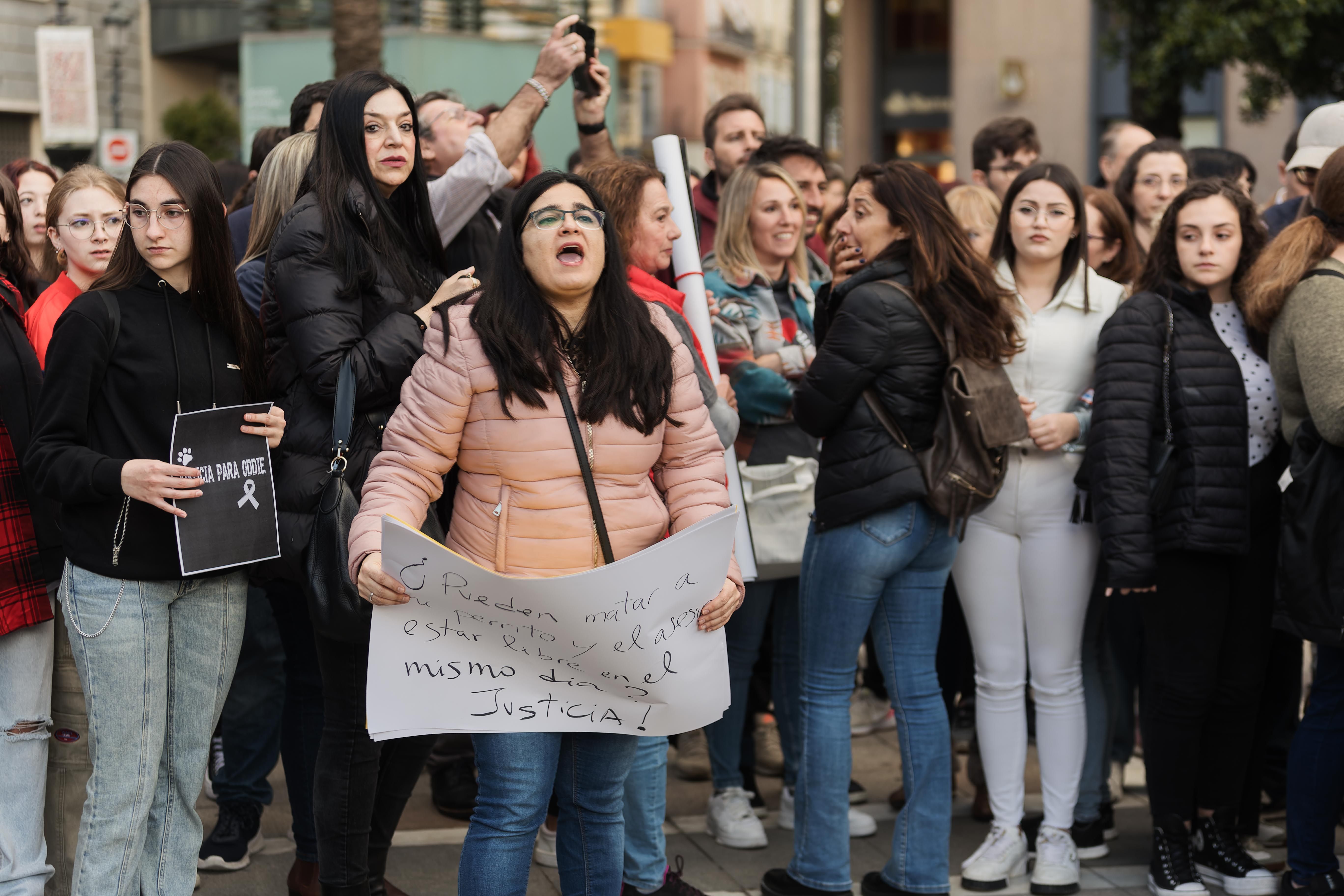 Concentración animalista "Justicia par Oddie"