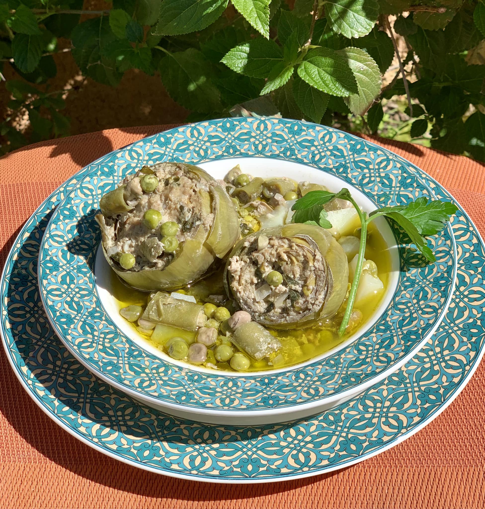 Una receta baja en caloría y con un superalimento: alcachofas rellenas.