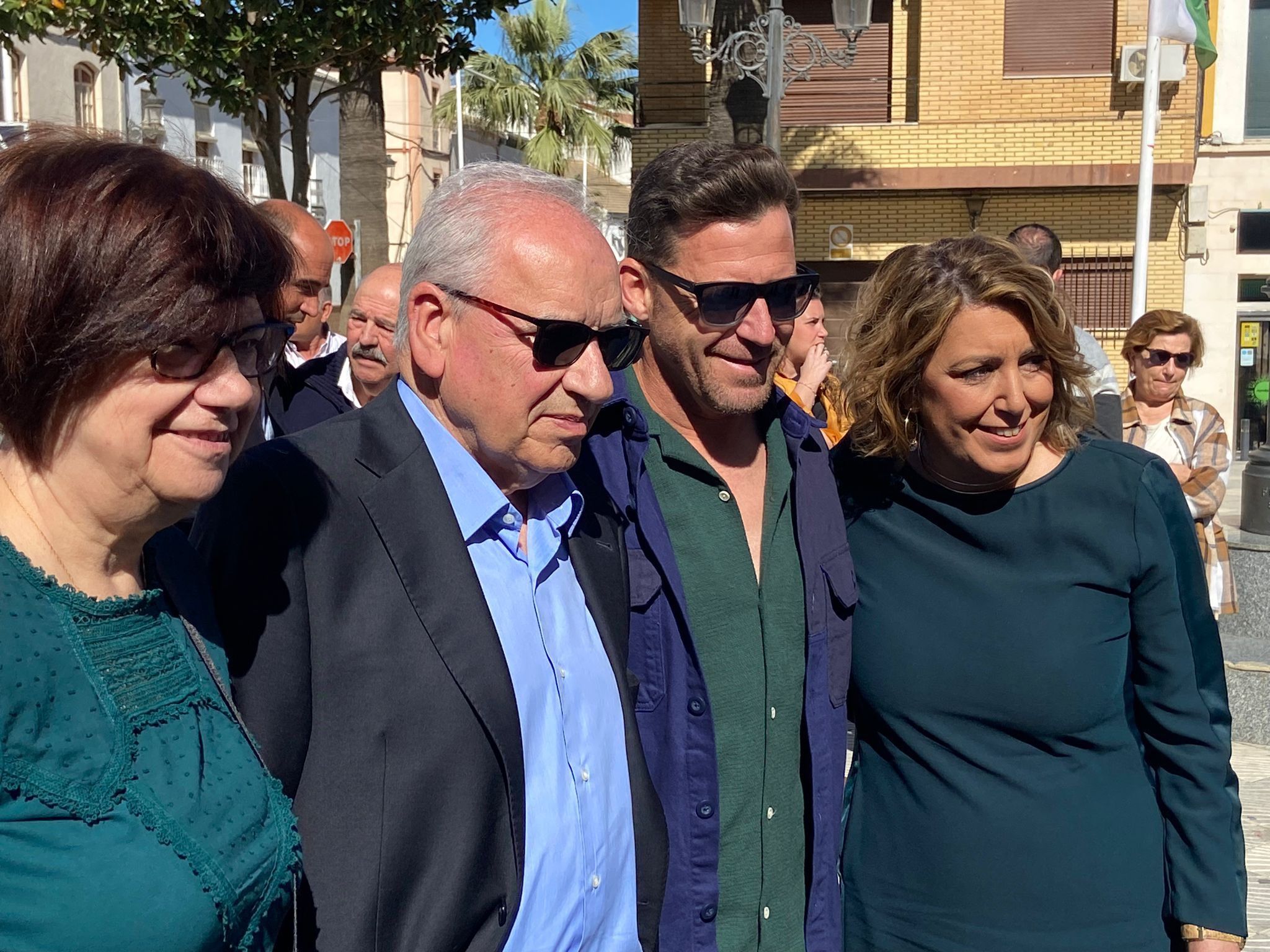 Susana Díaz y Alfonso Guerra, este pasado lunes en El Saucejo, en Sevilla, apoyando la candidatura de María Moreno Navarro.