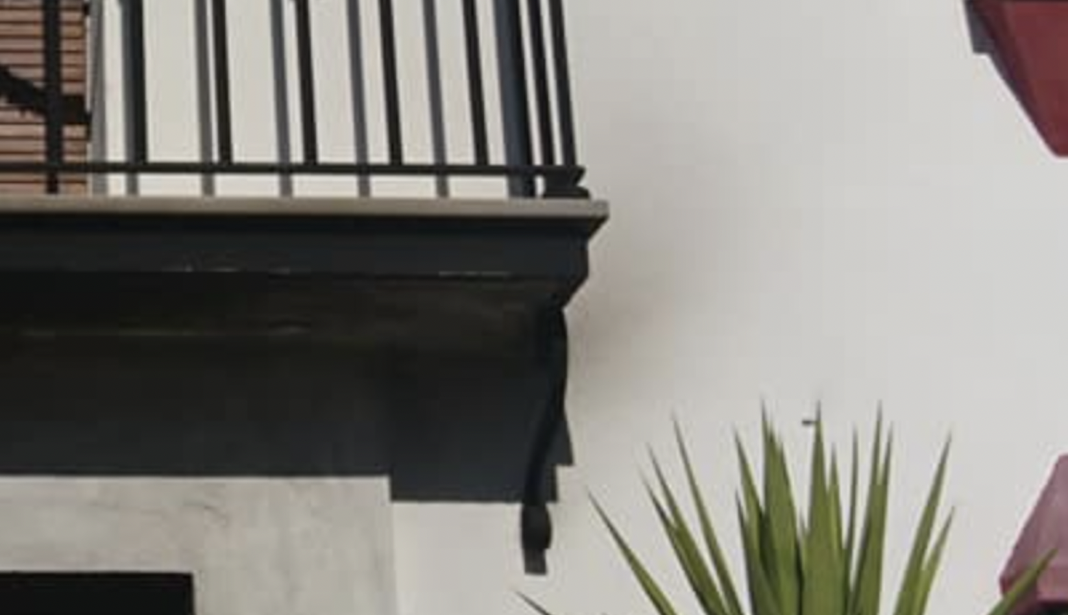 El borde de un balcón en una imagen de archivo. 