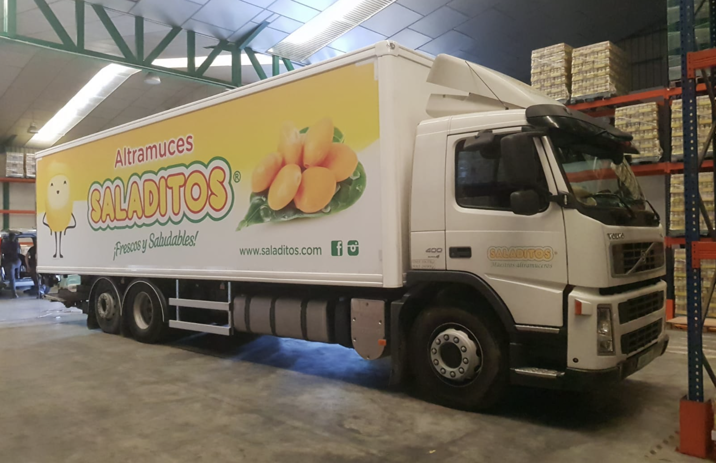 El camión de 'chochitos' robado en Sevilla.